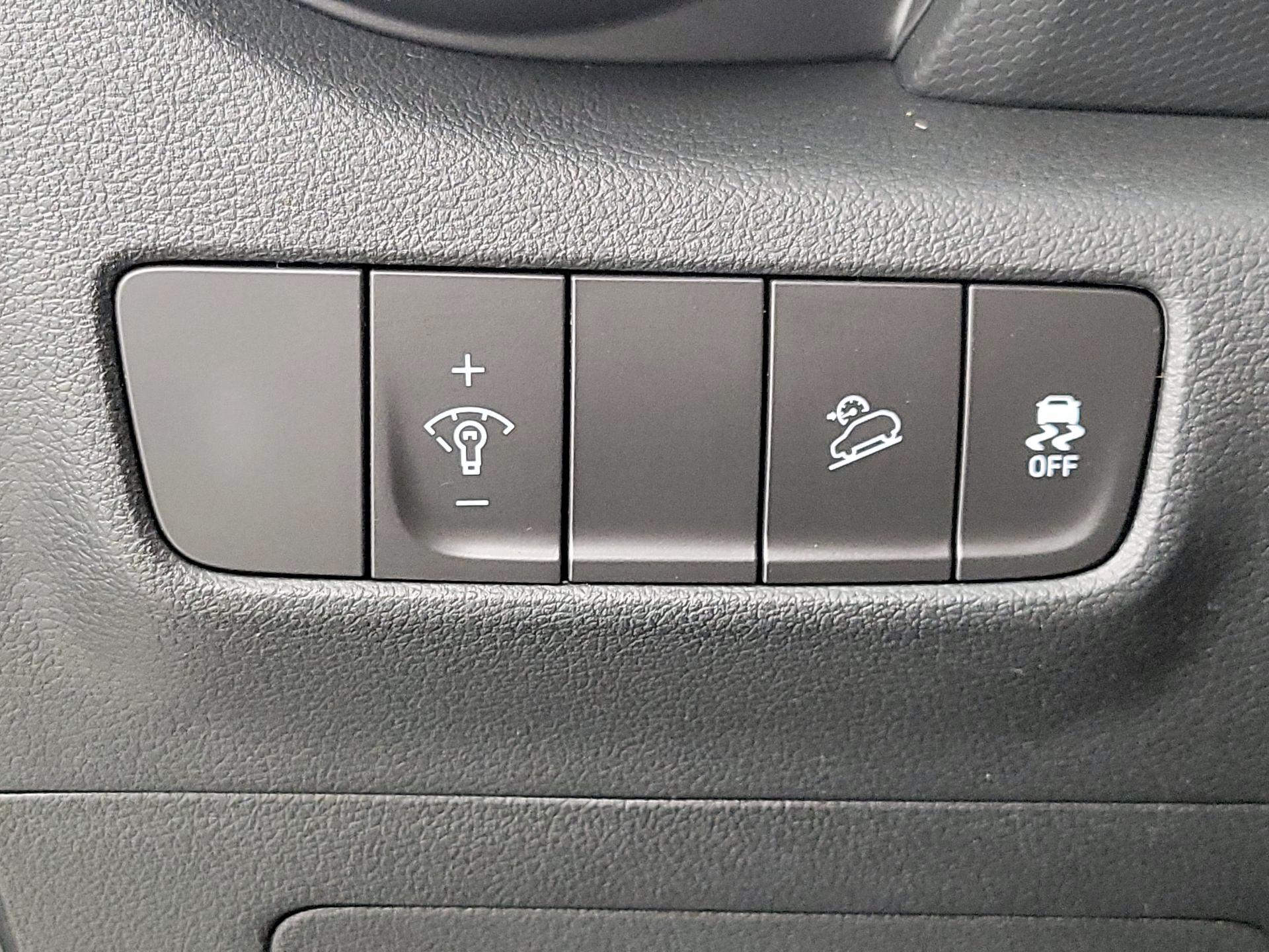 Thumbnail: 2022 Hyundai Kona - 13