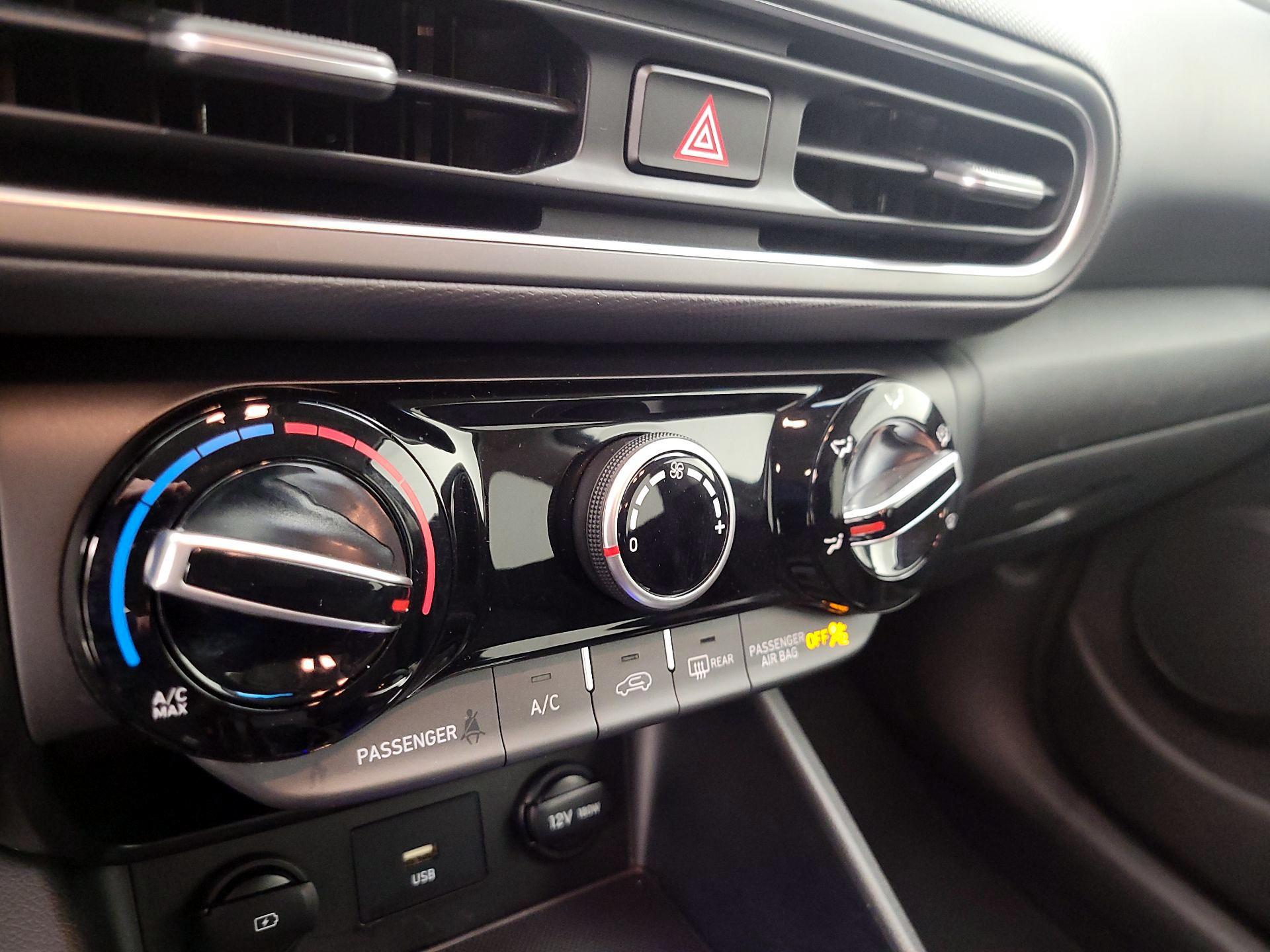 Thumbnail: 2022 Hyundai Kona - 16