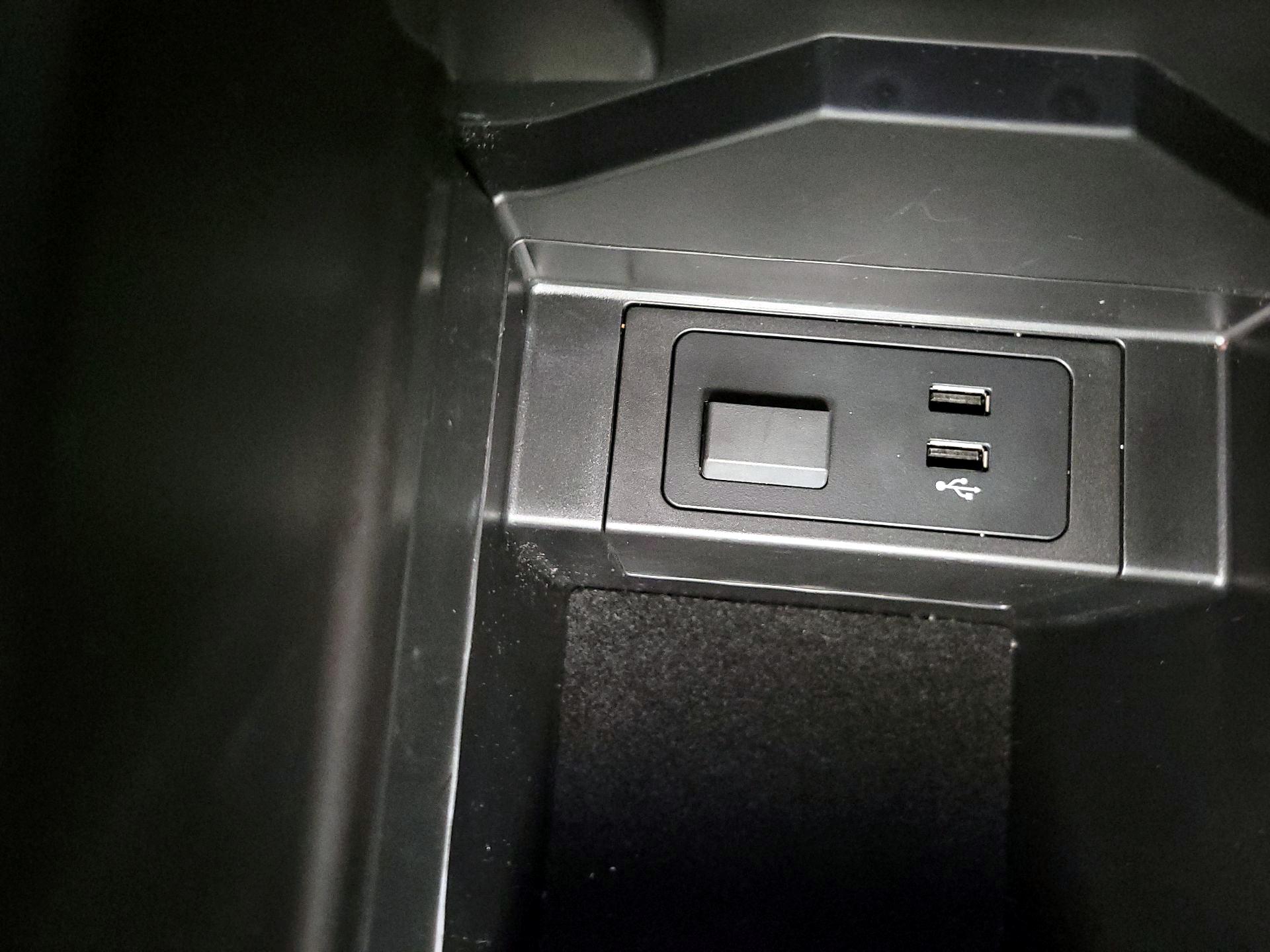 Thumbnail: 2023 Mazda CX-9 - 18