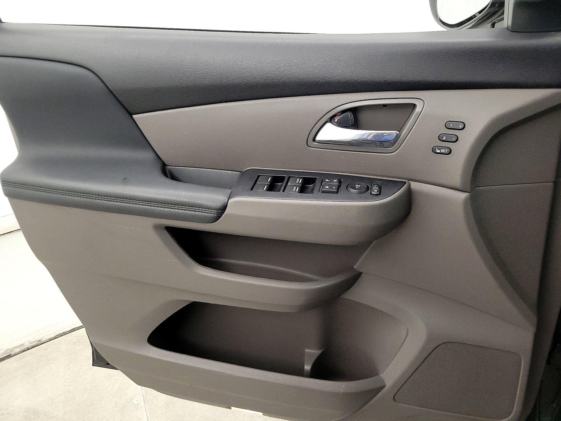 Thumbnail: 2014 Honda Odyssey - 12