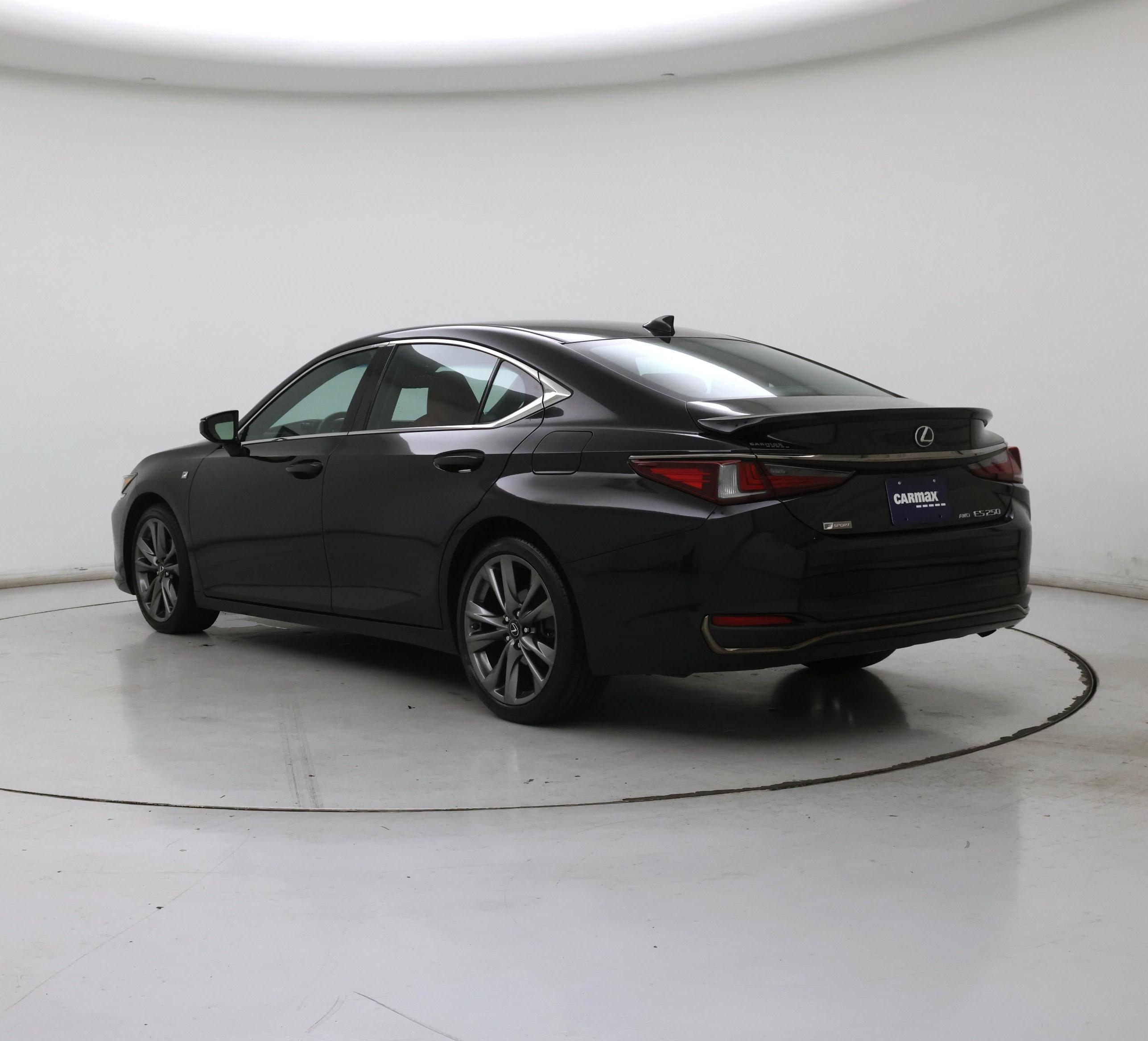 Thumbnail: 2021 Lexus ES - 2