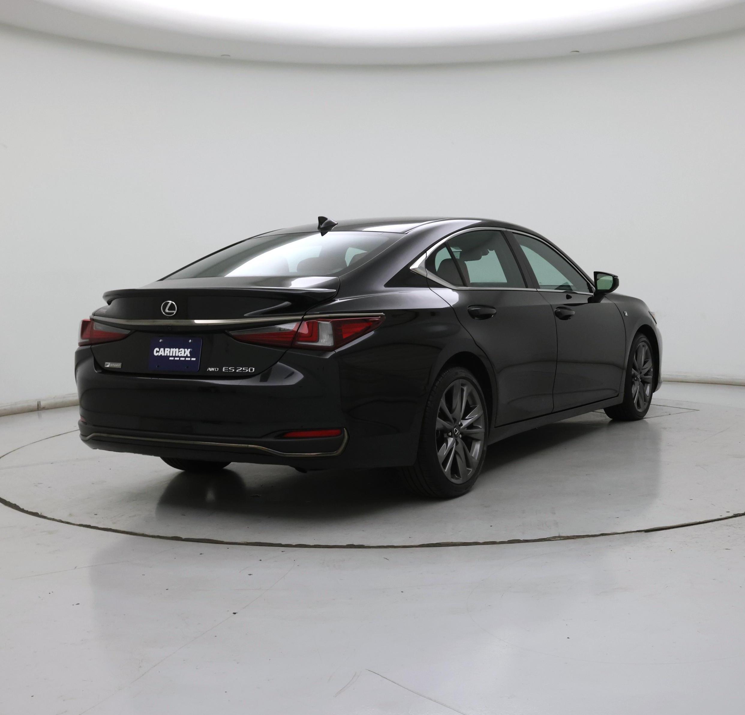 Thumbnail: 2021 Lexus ES - 8