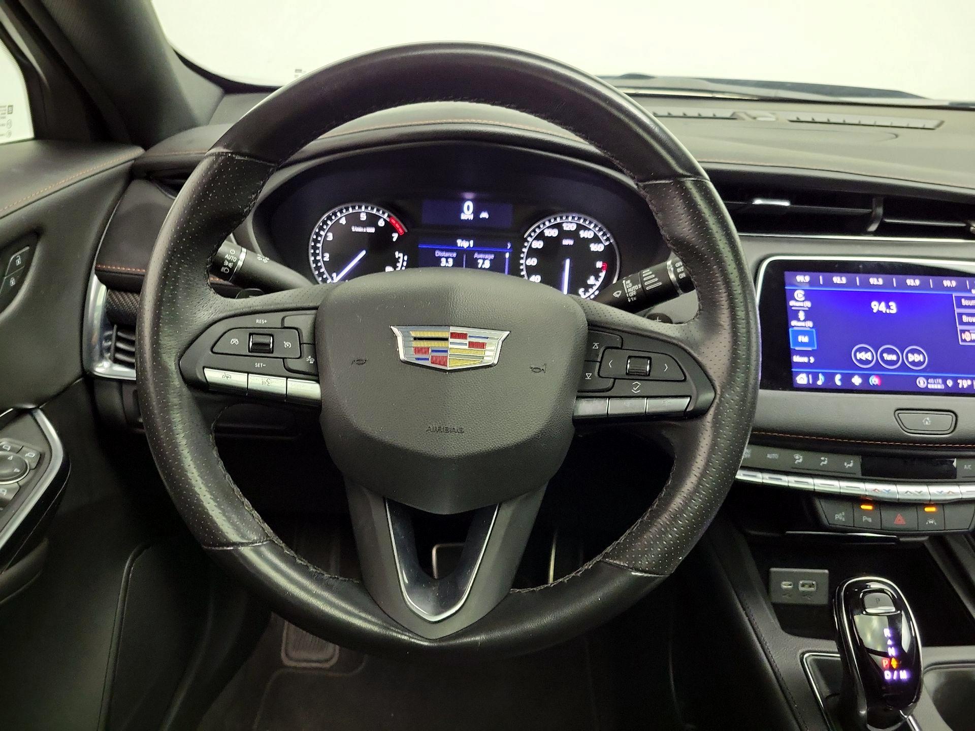 Thumbnail: 2023 Cadillac XT4 - 10