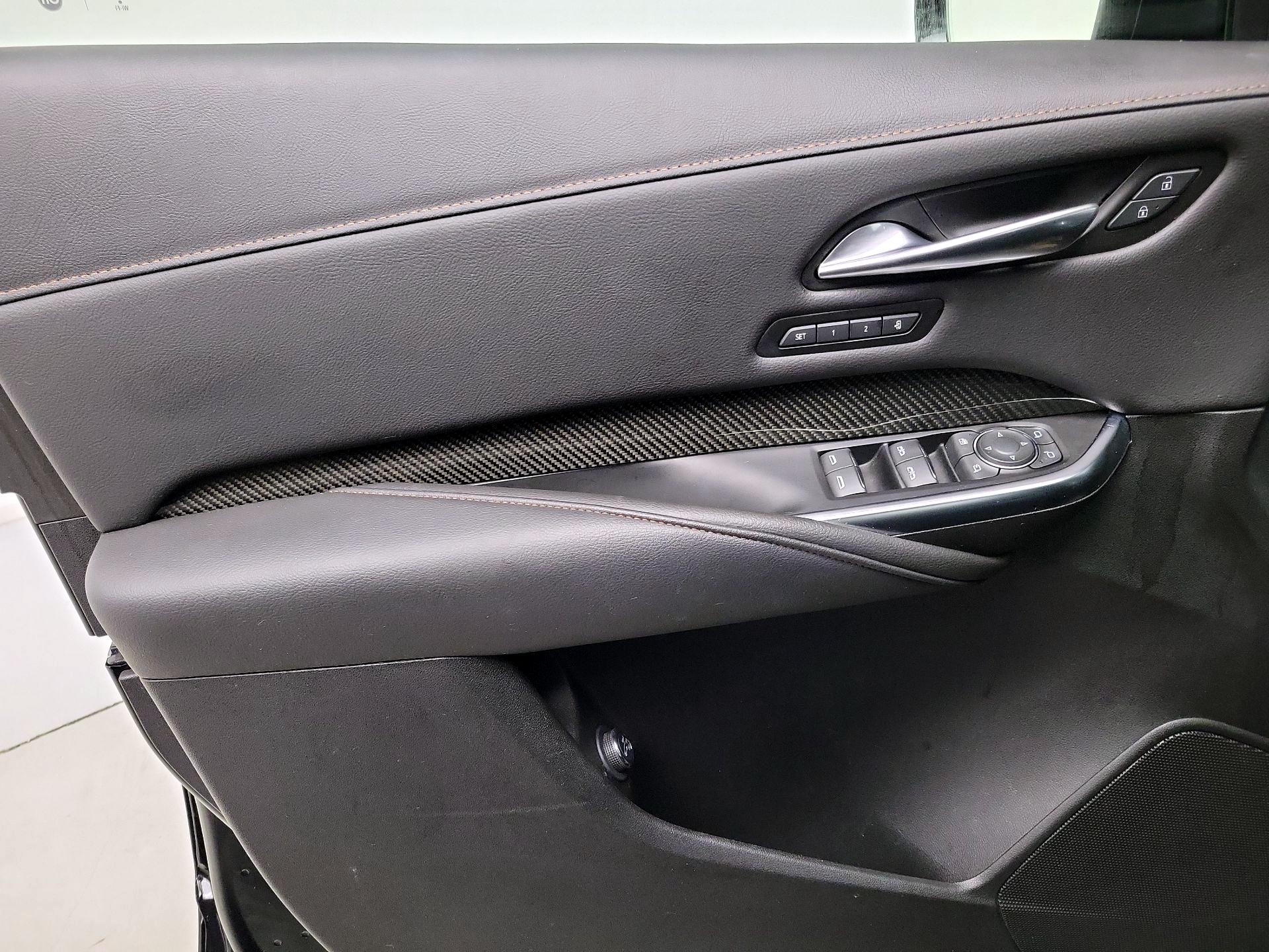 Thumbnail: 2023 Cadillac XT4 - 12