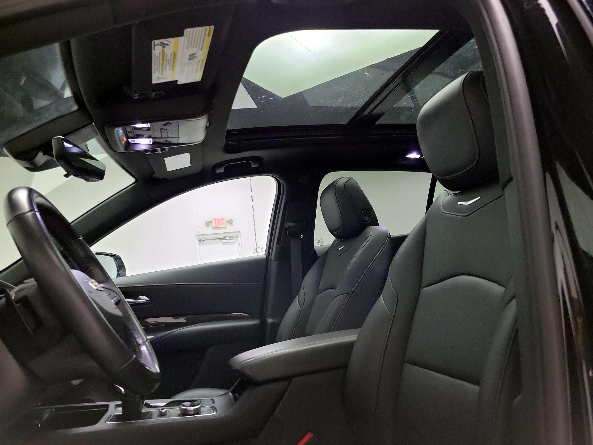 Thumbnail: 2023 Cadillac XT4 - 19