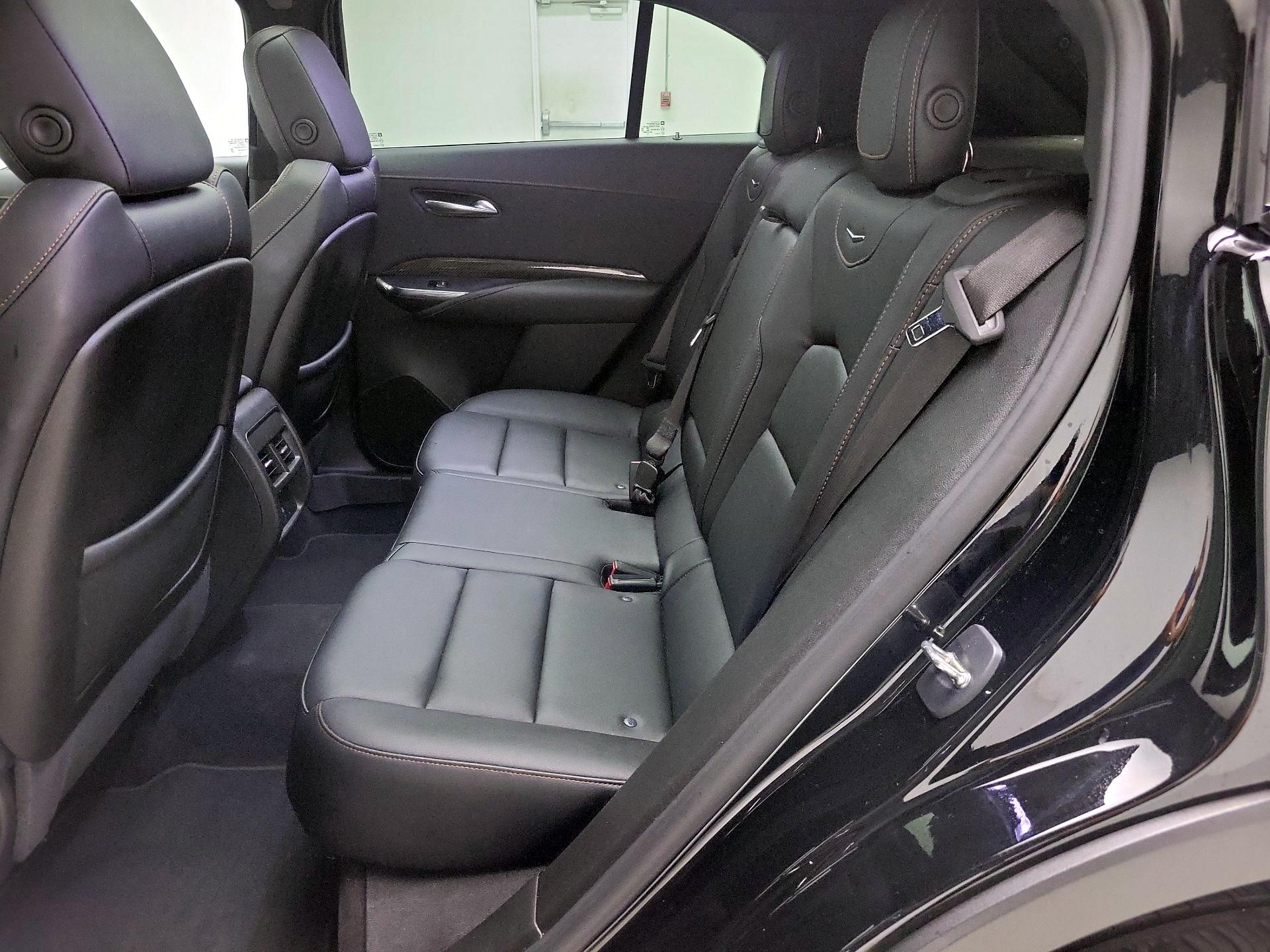 Thumbnail: 2023 Cadillac XT4 - 20