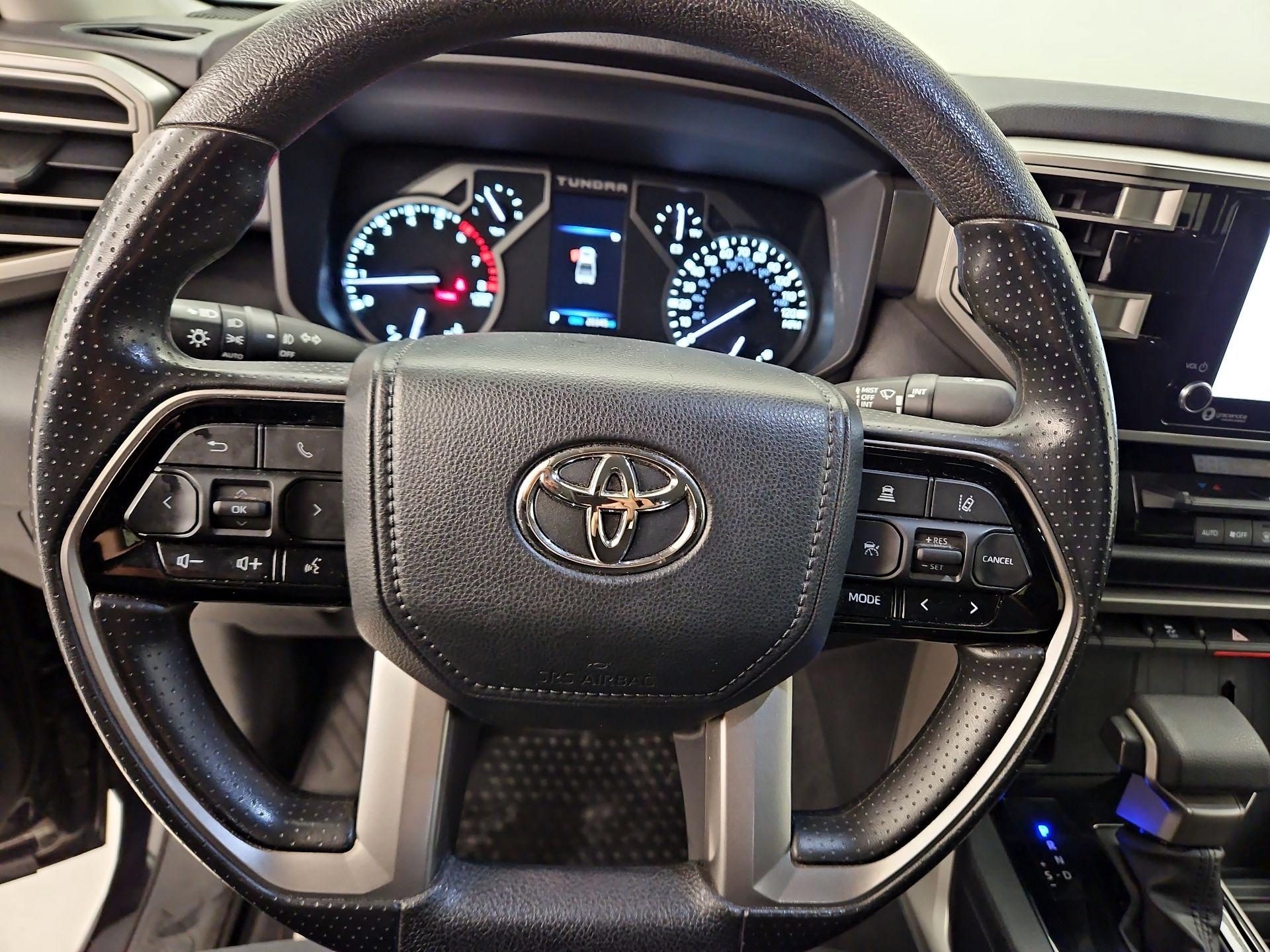 Thumbnail: 2022 Toyota Tundra - 10