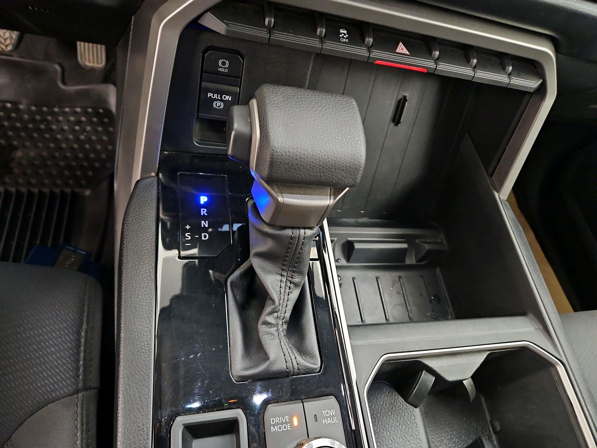 Thumbnail: 2022 Toyota Tundra - 17