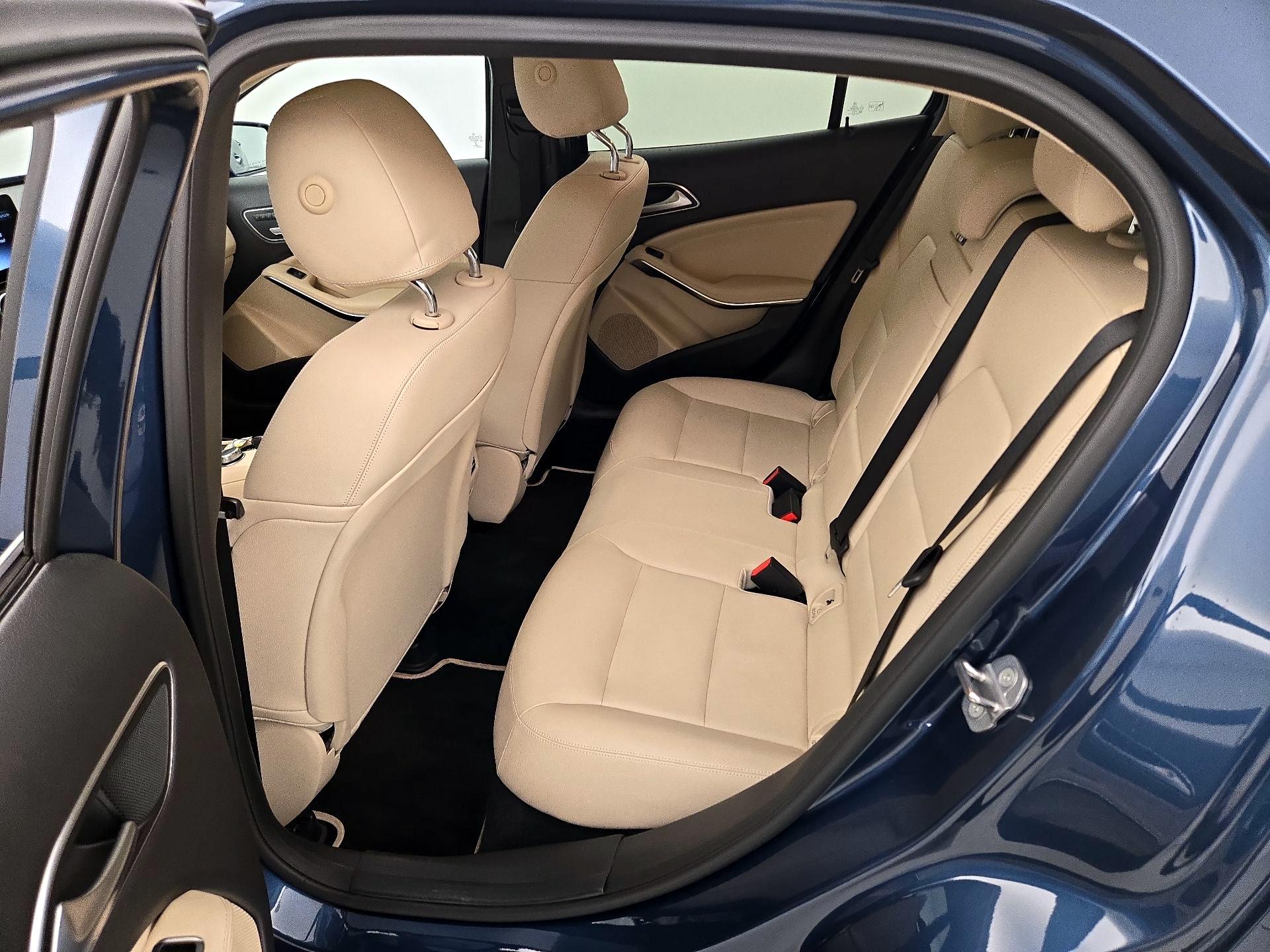 Thumbnail: 2019 Mercedes-Benz GLA - 20