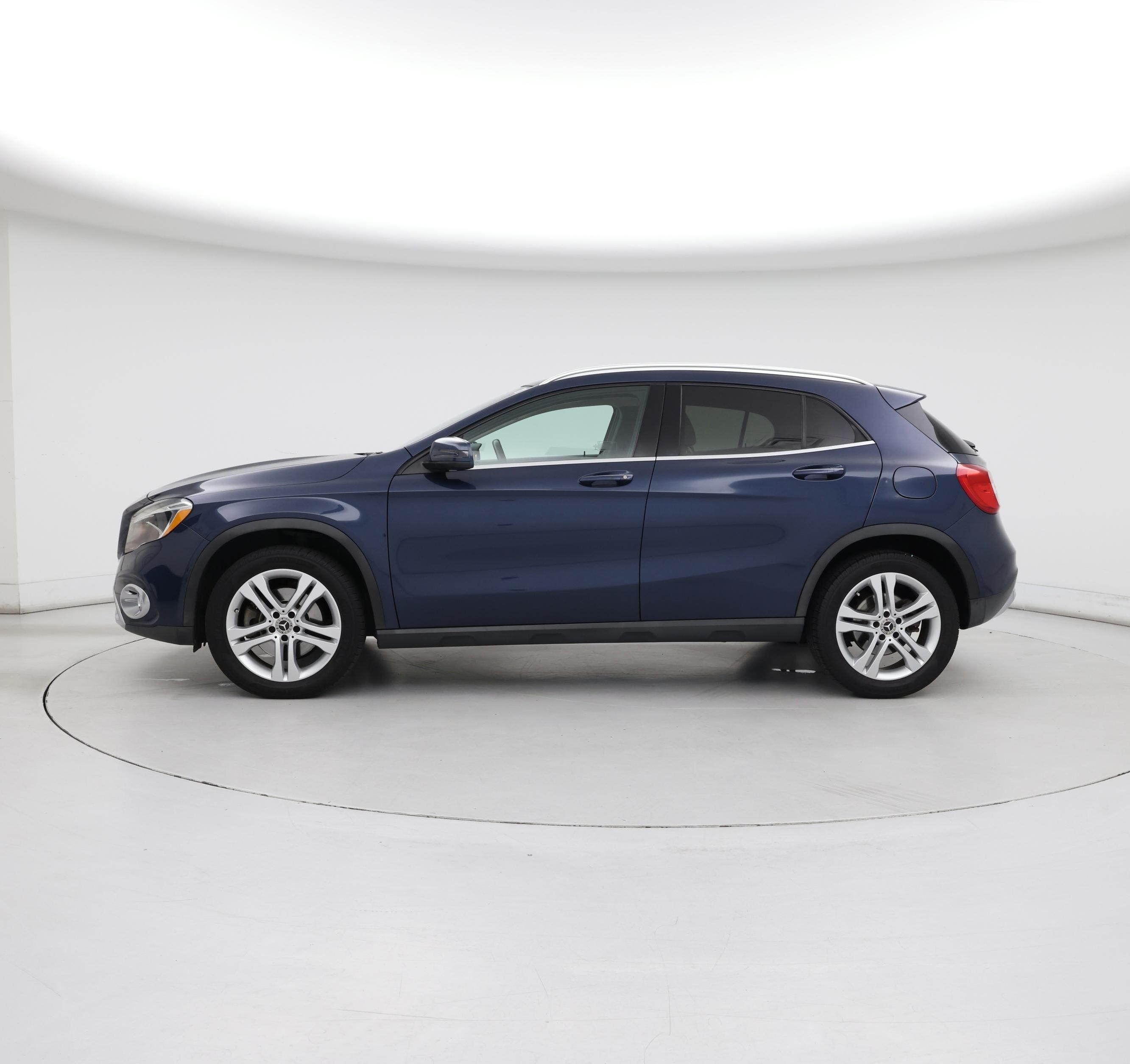 Thumbnail: 2019 Mercedes-Benz GLA - 3