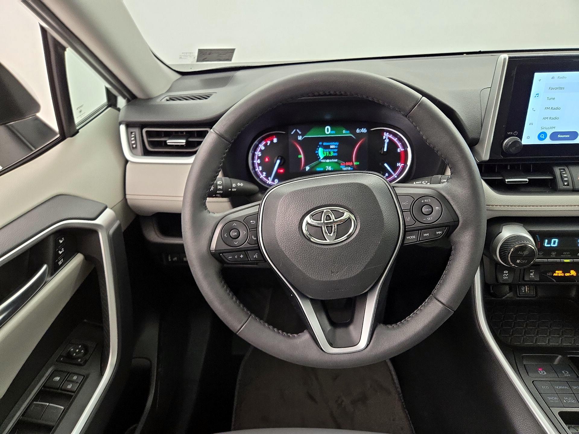 Thumbnail: 2025 Toyota RAV4 - 10