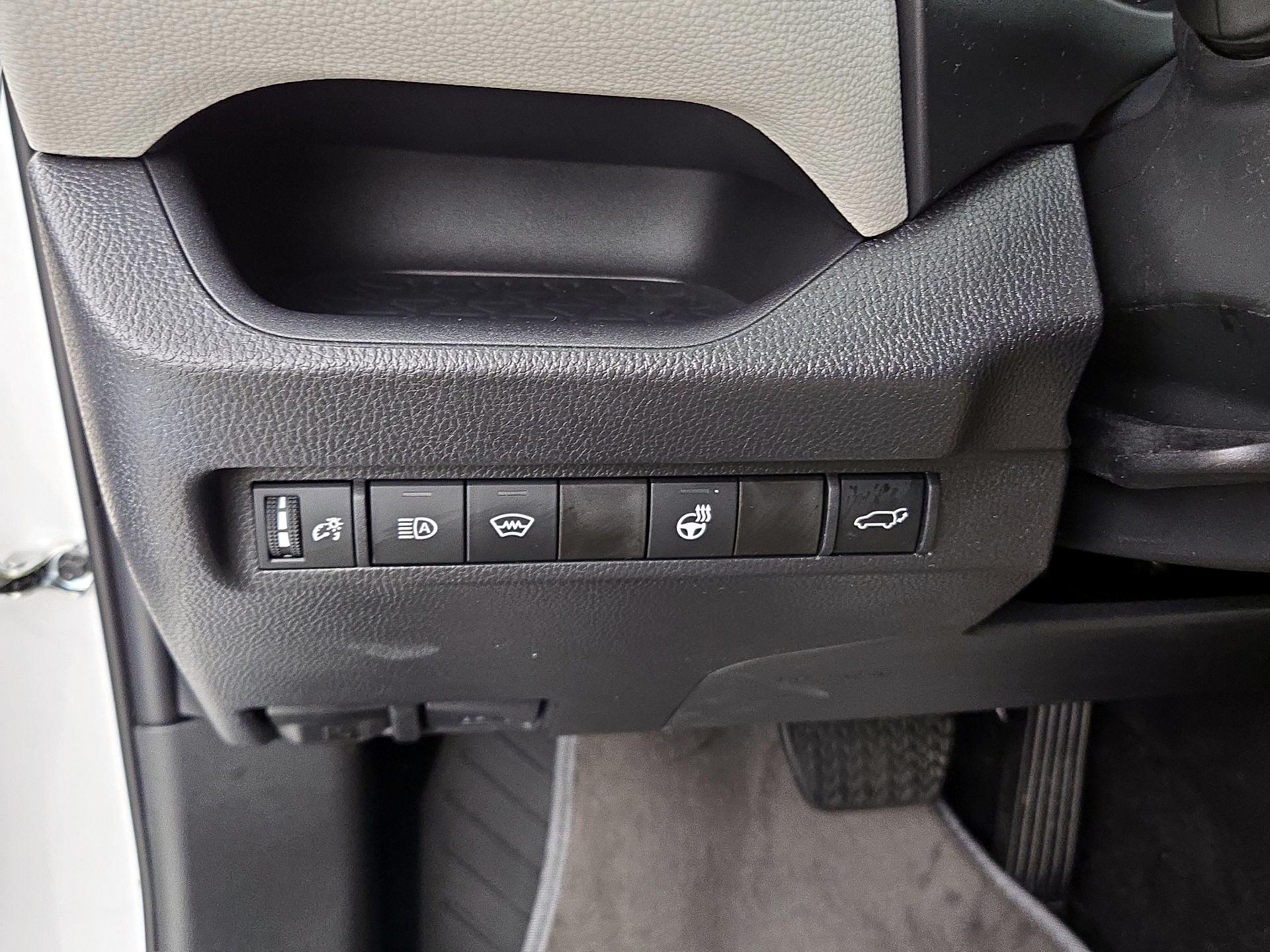 Thumbnail: 2025 Toyota RAV4 - 13