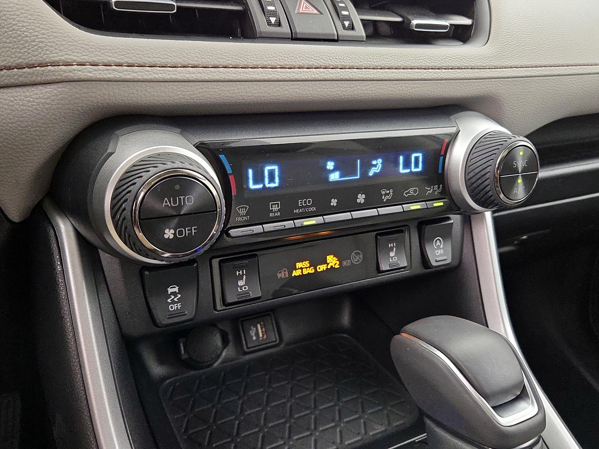 Thumbnail: 2025 Toyota RAV4 - 16