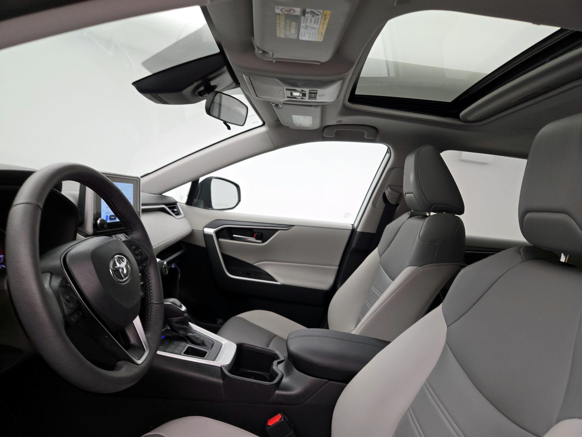 Thumbnail: 2025 Toyota RAV4 - 19