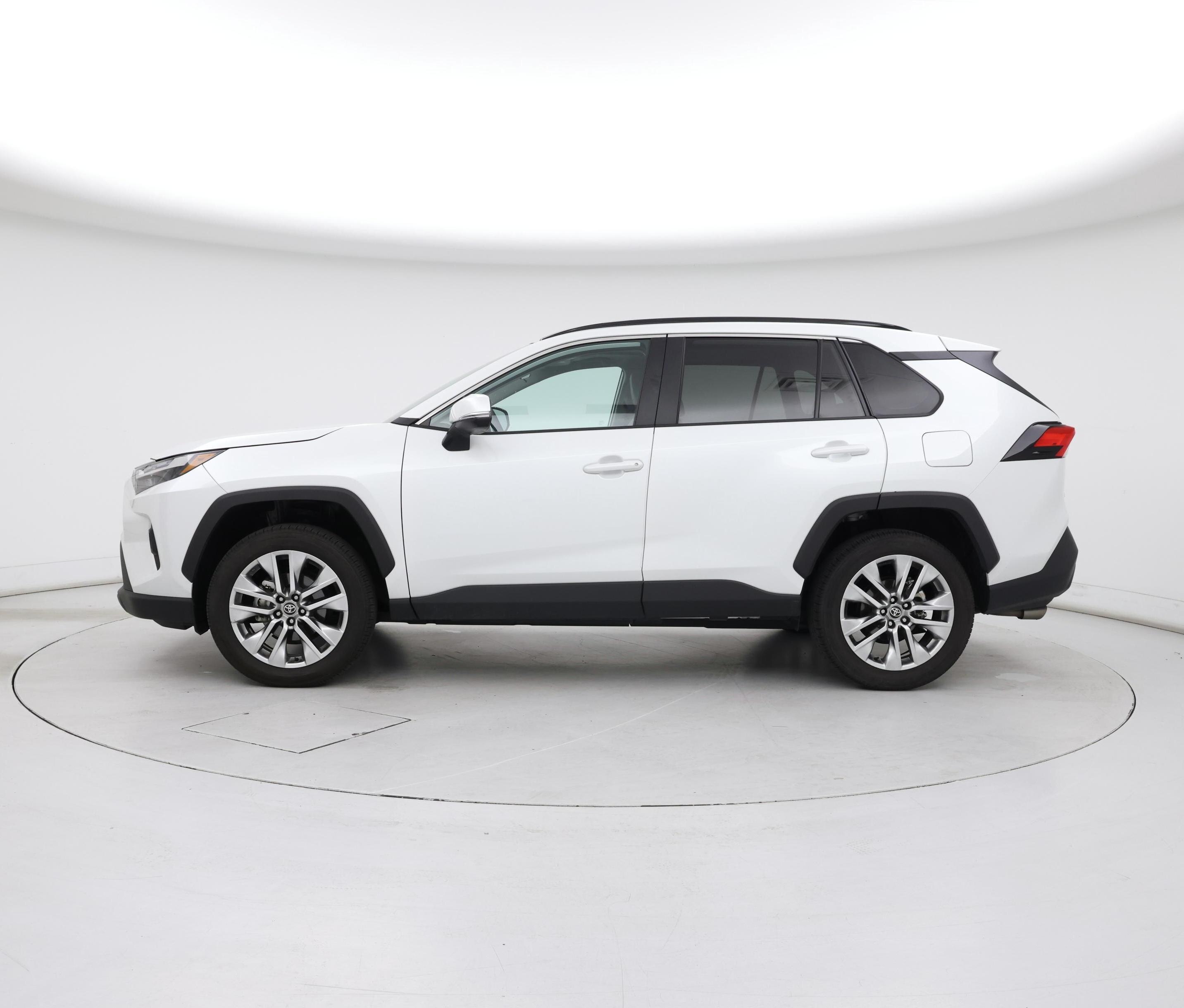 Thumbnail: 2025 Toyota RAV4 - 3