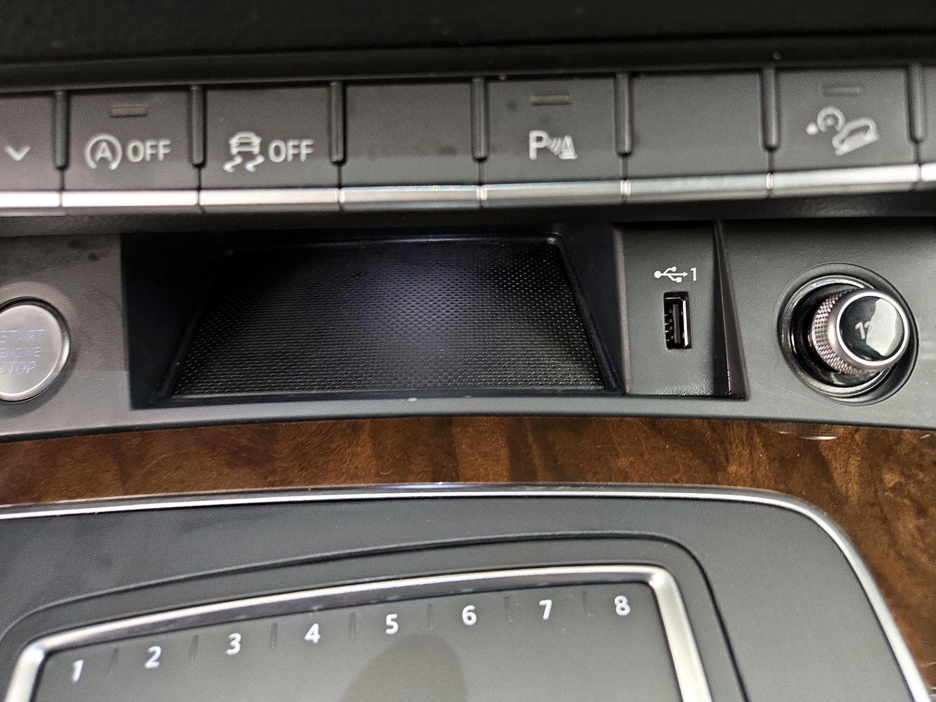 Thumbnail: 2018 Audi Q5 - 18