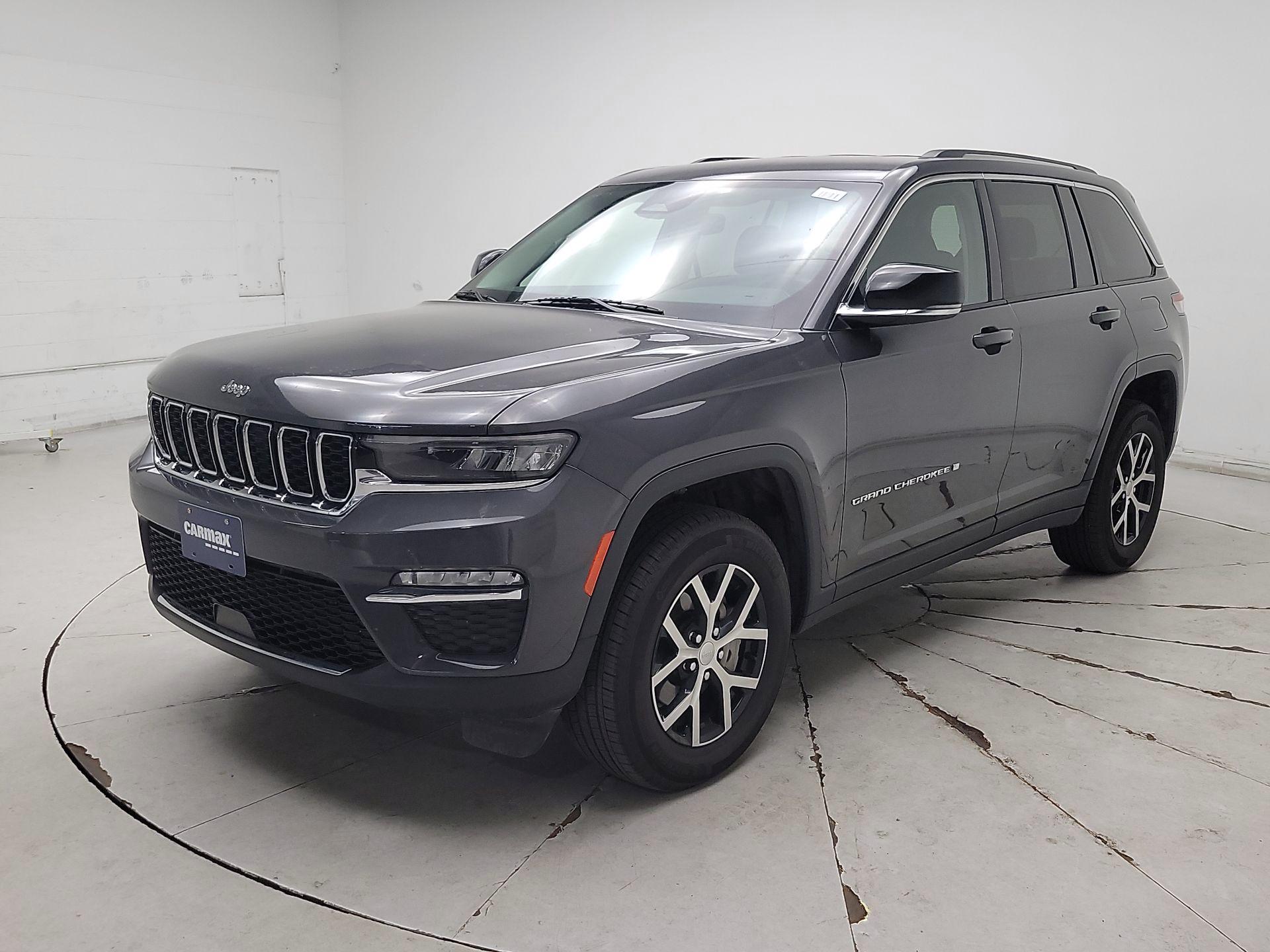 Thumbnail: 2023 Jeep Grand Cherokee - 3