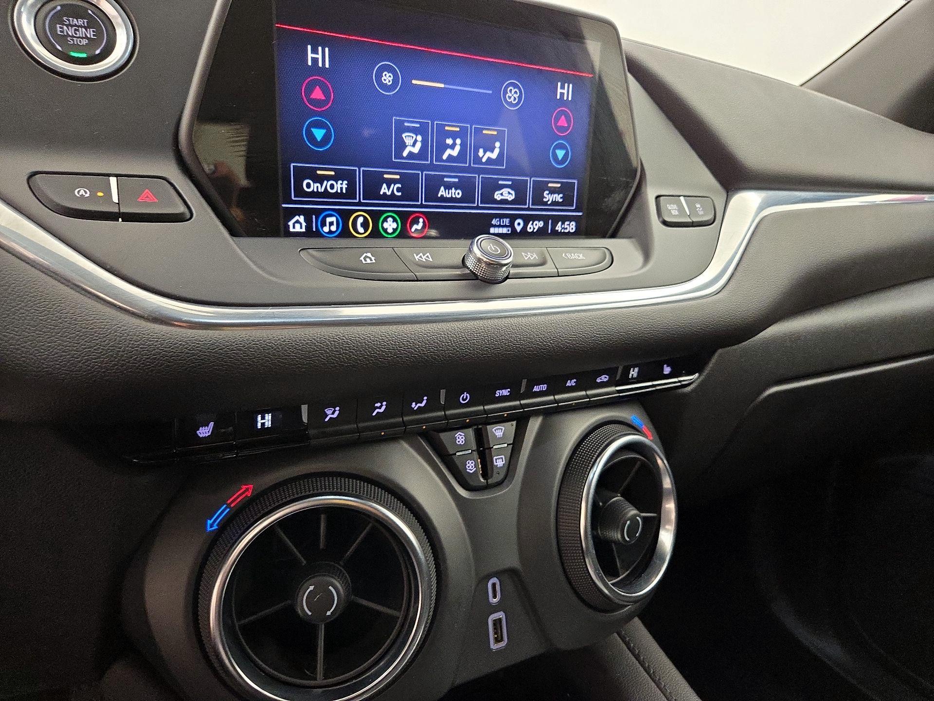 Thumbnail: 2022 Chevrolet Blazer - 16