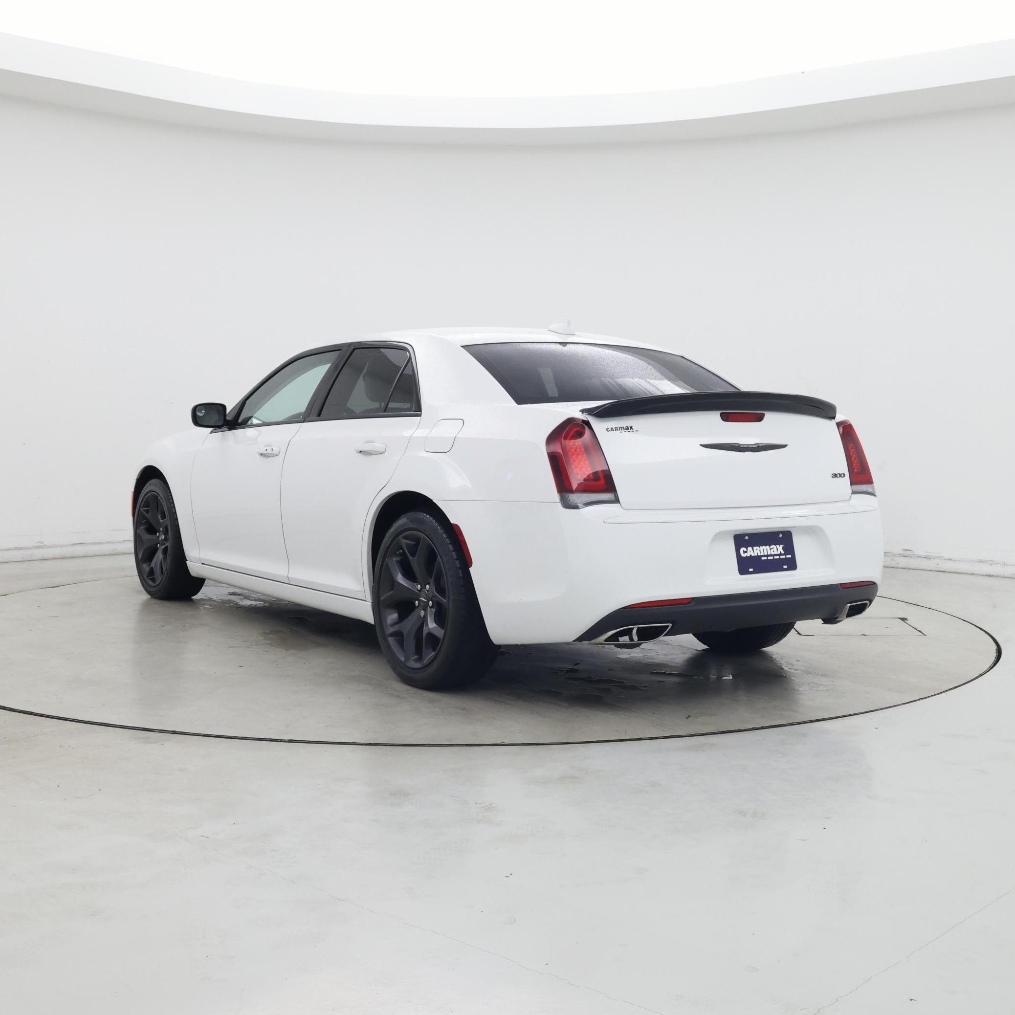 Thumbnail: 2023 Chrysler 300 - 2