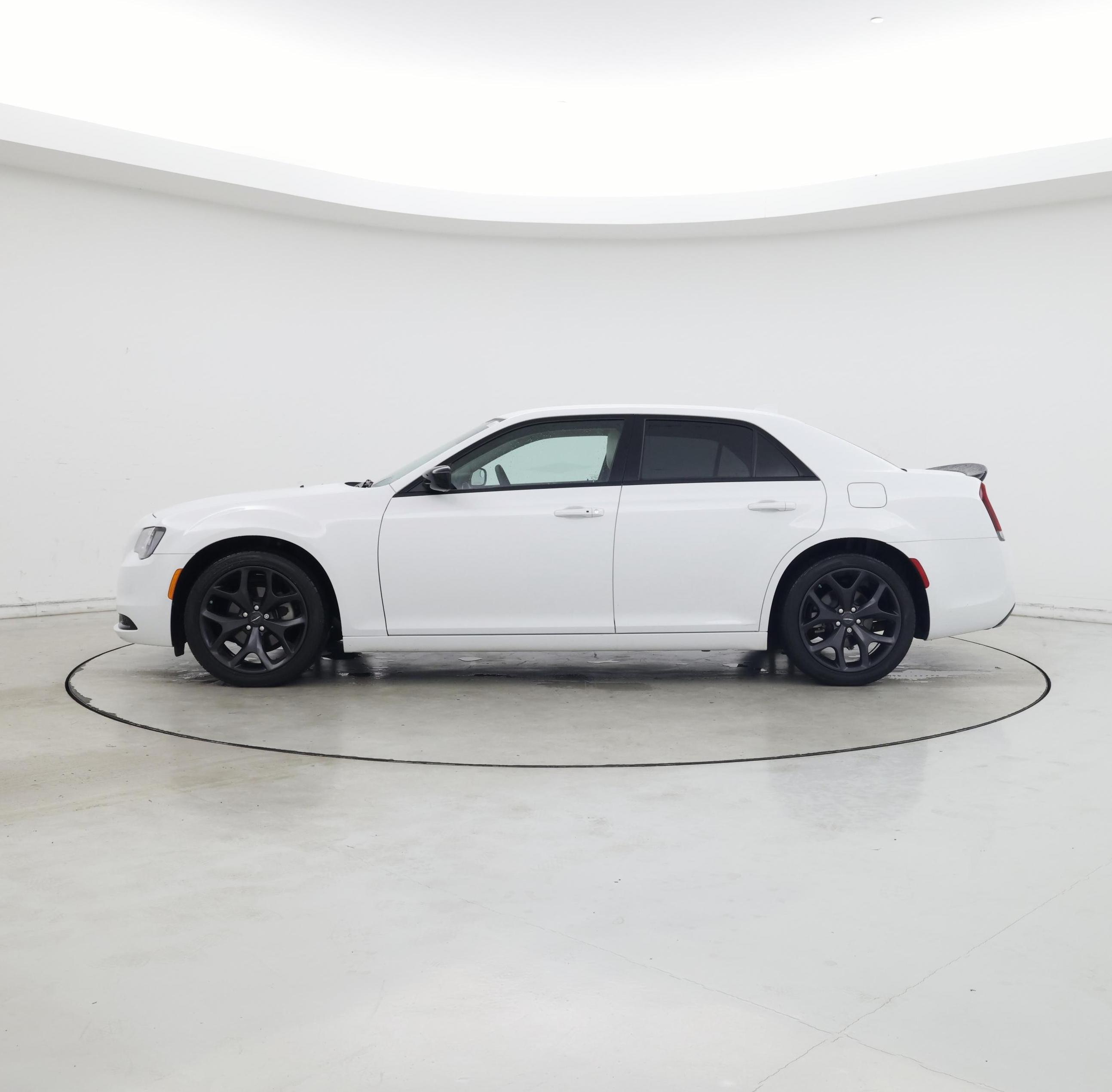 Thumbnail: 2023 Chrysler 300 - 3