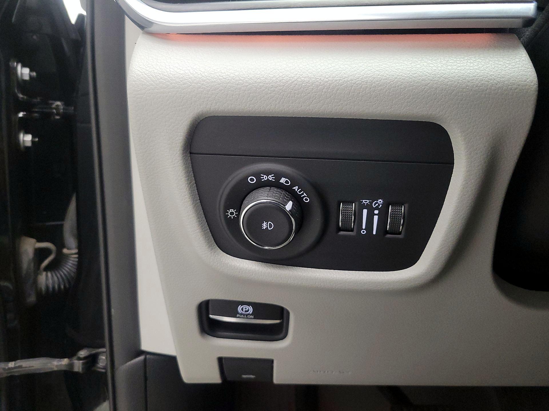 Thumbnail: 2021 Jeep Grand Cherokee L - 11