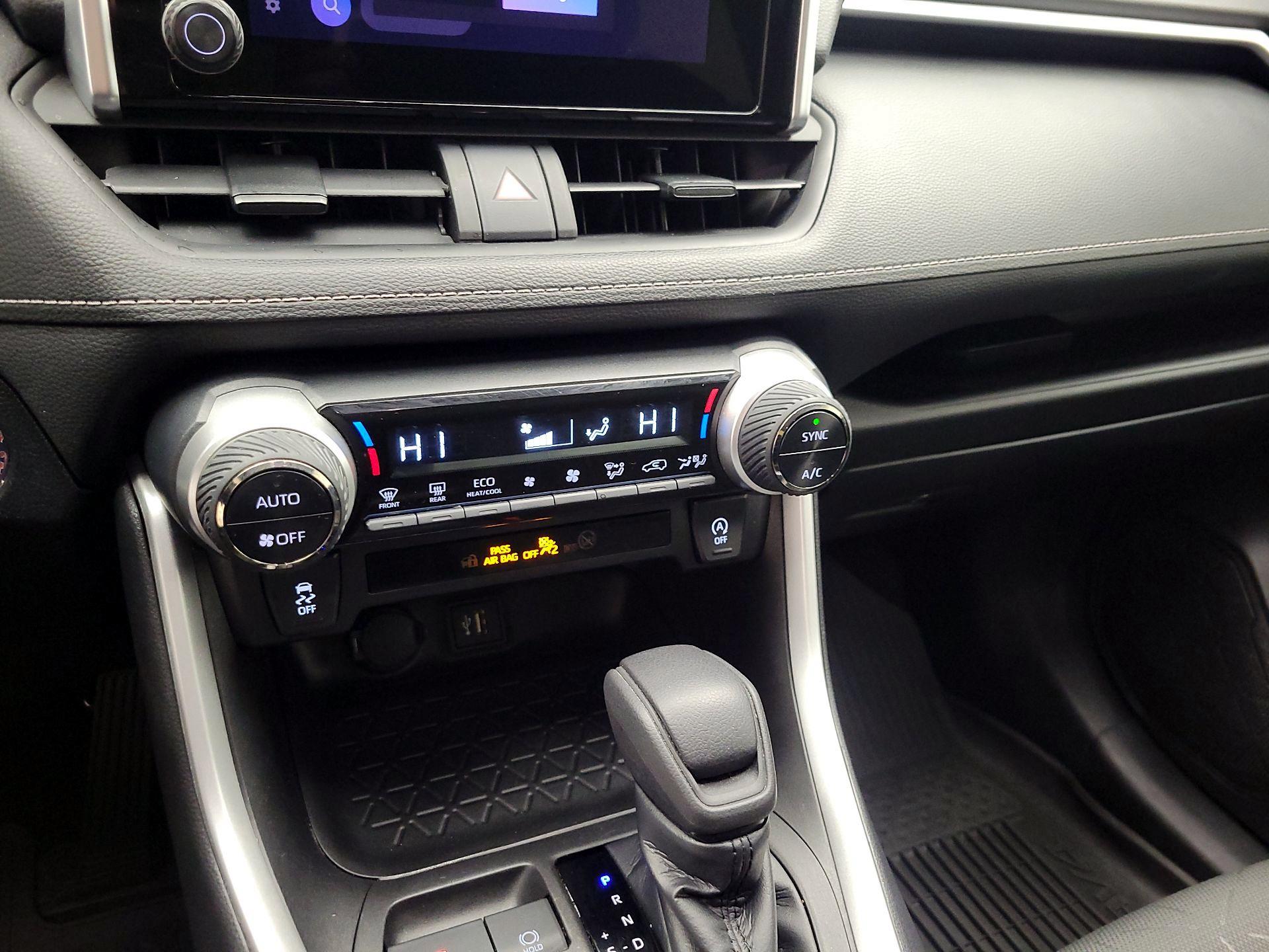 Thumbnail: 2023 Toyota RAV4 - 15