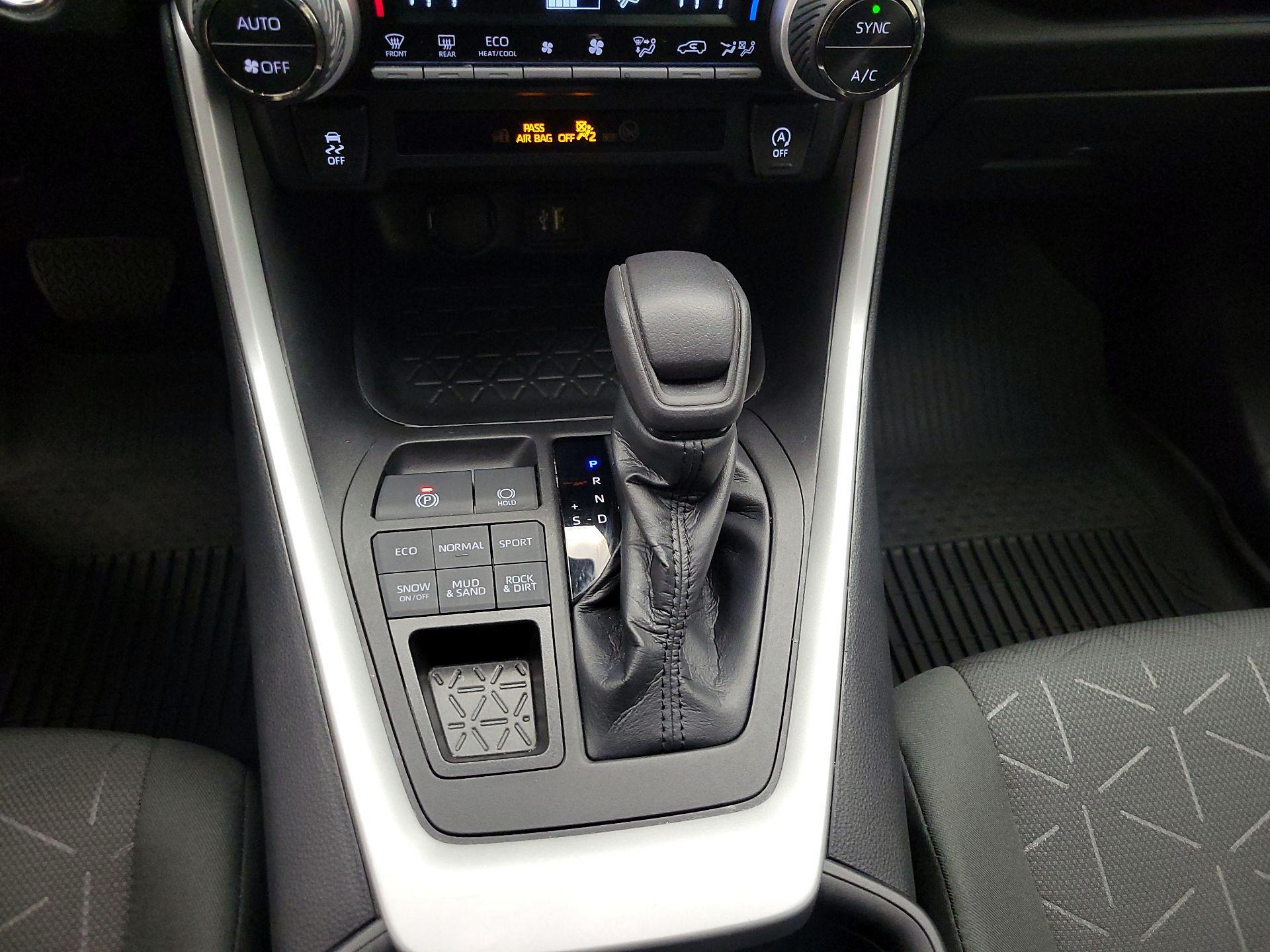 Thumbnail: 2023 Toyota RAV4 - 16