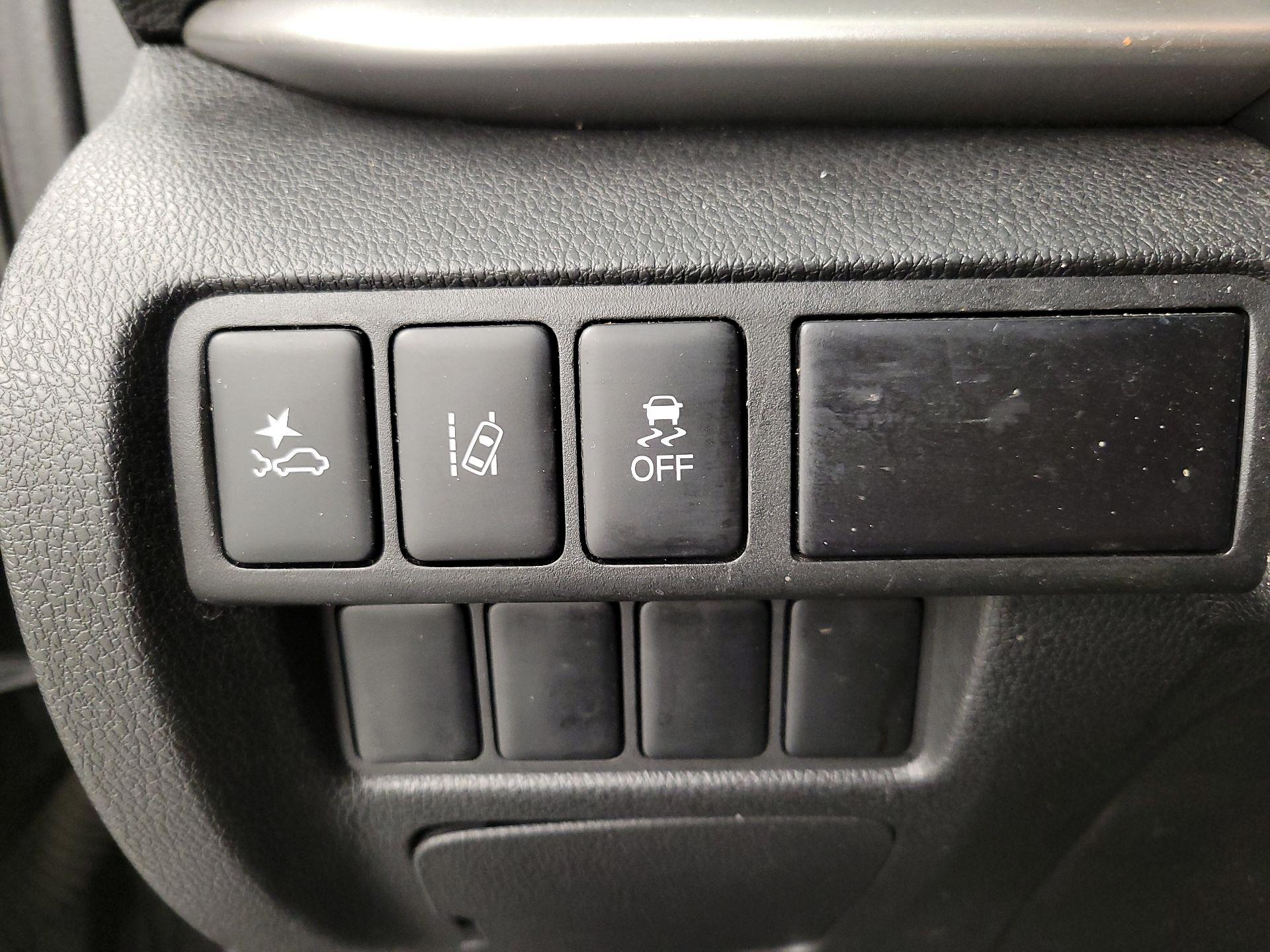 Thumbnail: 2022 Mitsubishi Eclipse Cross - 13