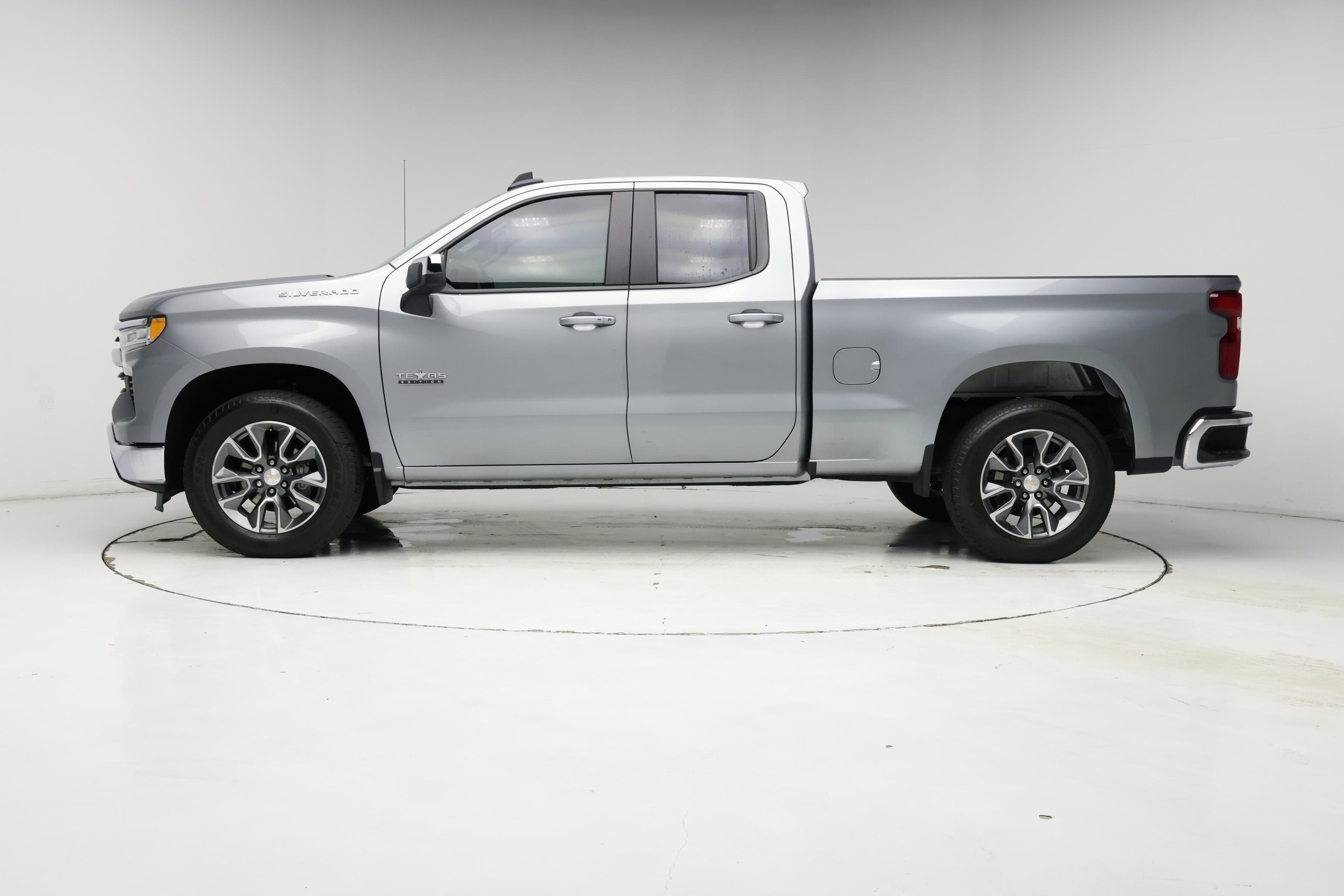 Thumbnail: 2024 Chevrolet Silverado 1500 - 3