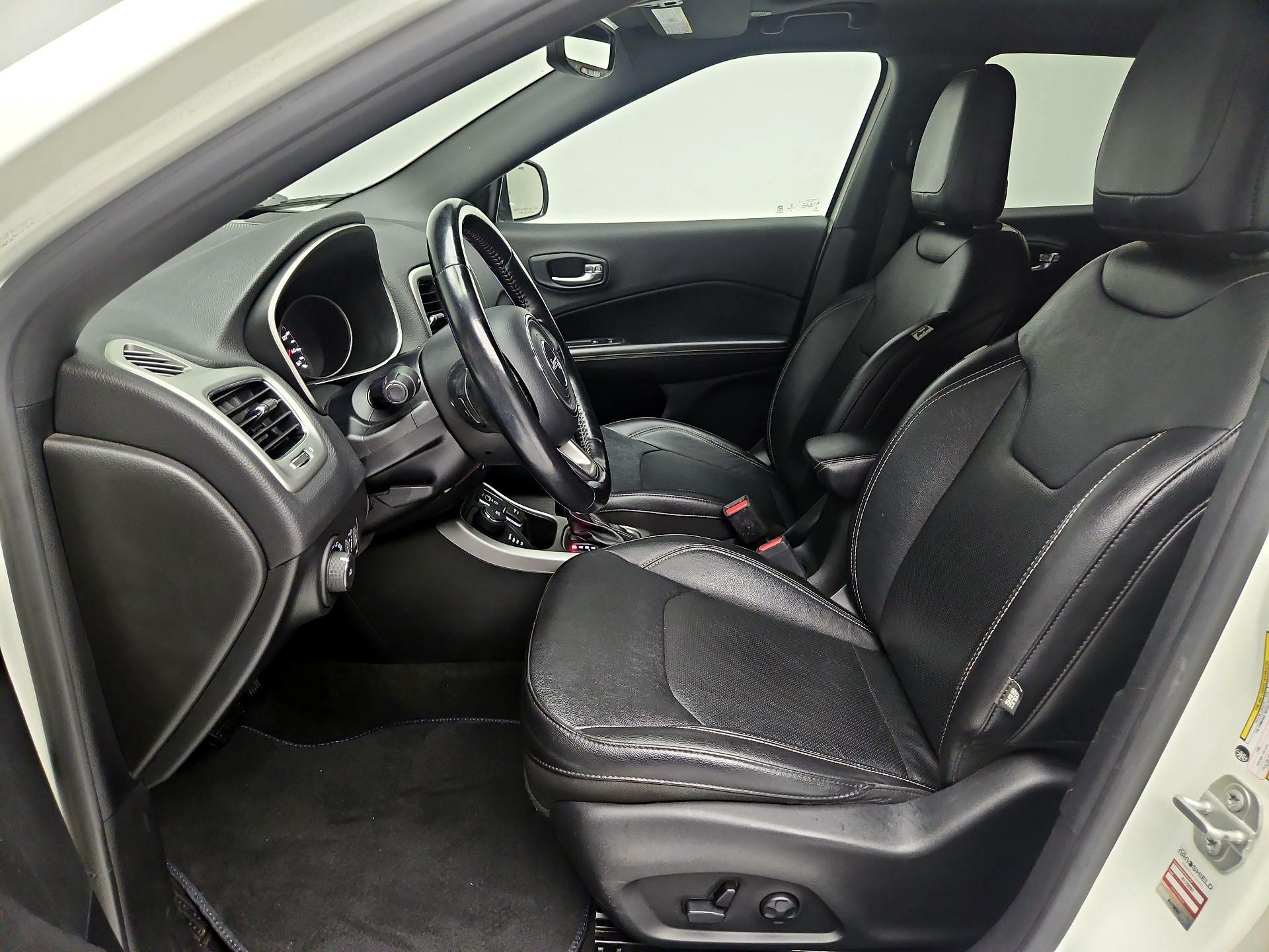 Thumbnail: 2021 Jeep Compass - 11