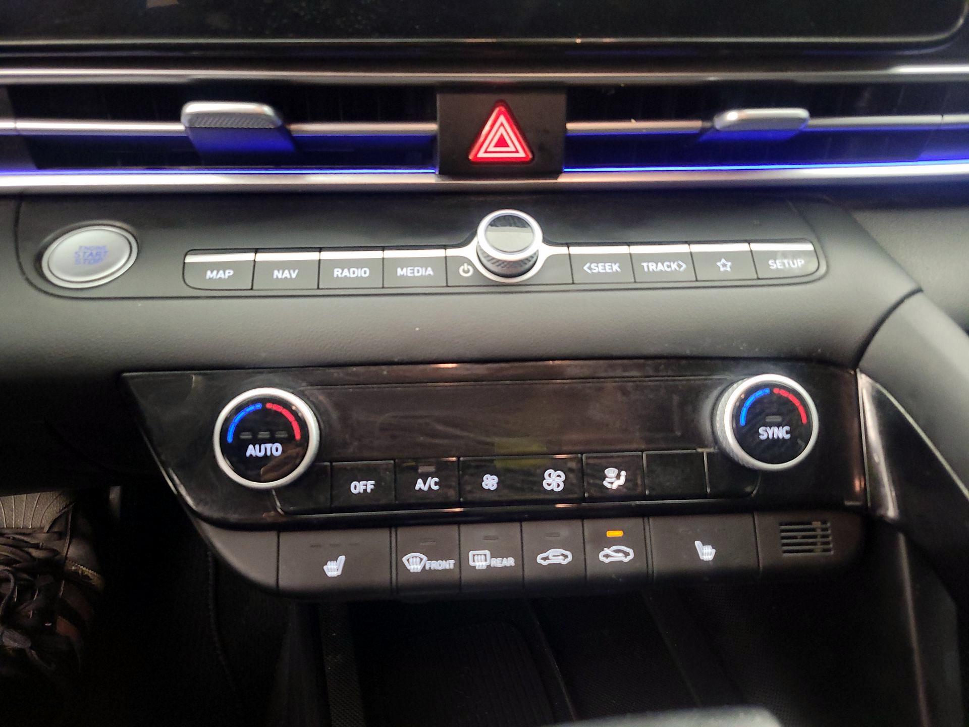 Thumbnail: 2024 Hyundai Elantra - 16