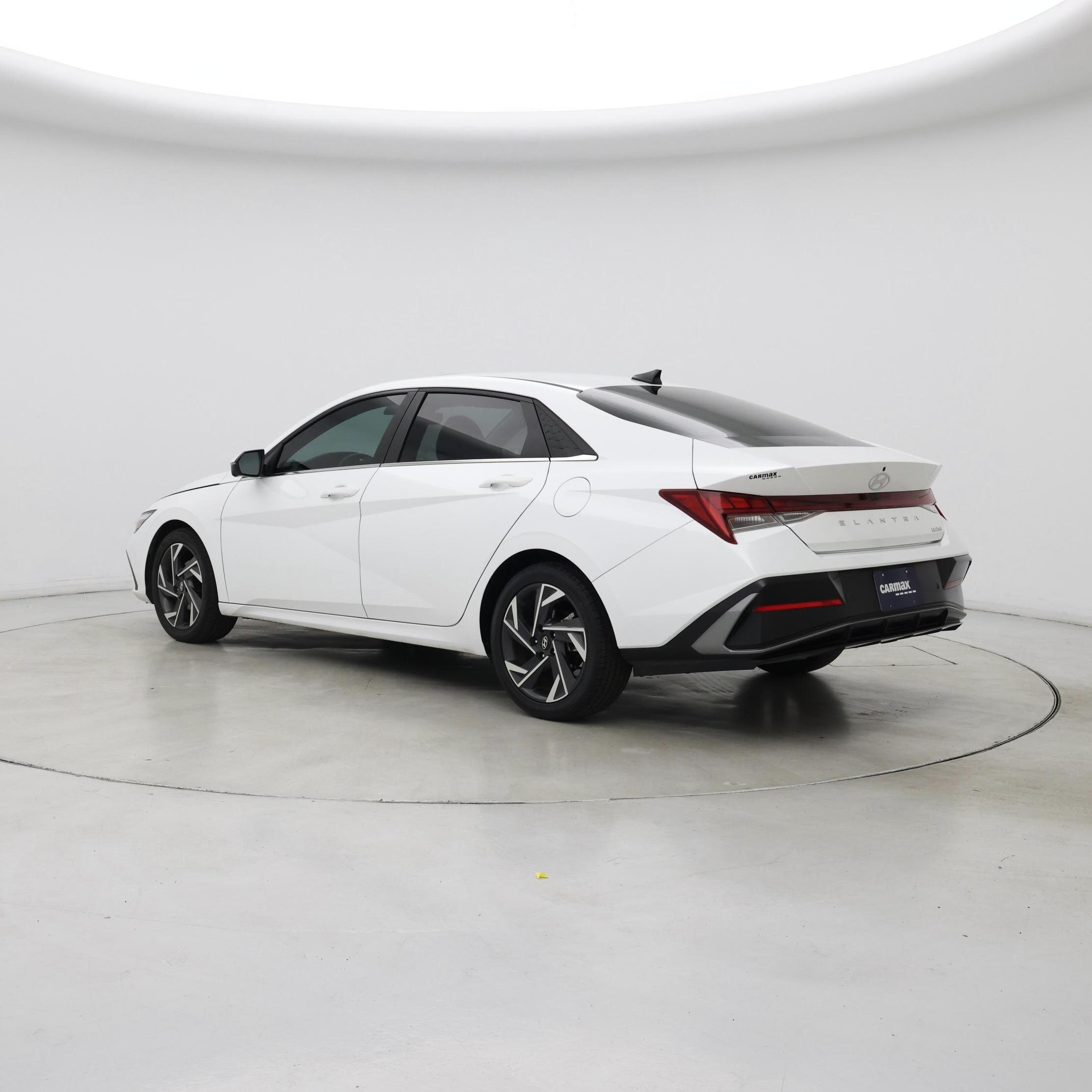 Thumbnail: 2024 Hyundai Elantra - 2