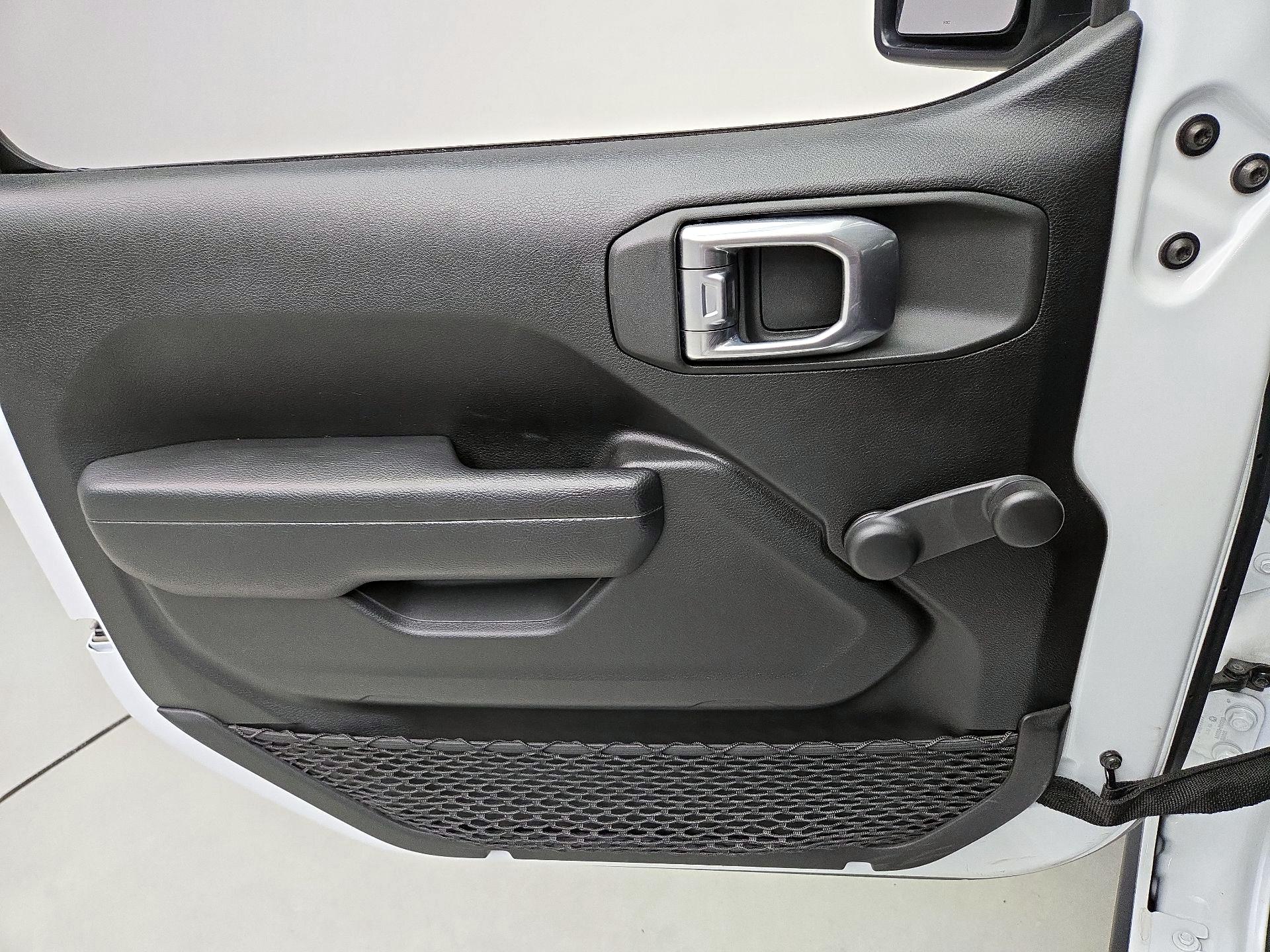 Thumbnail: 2022 Jeep Wrangler - 12