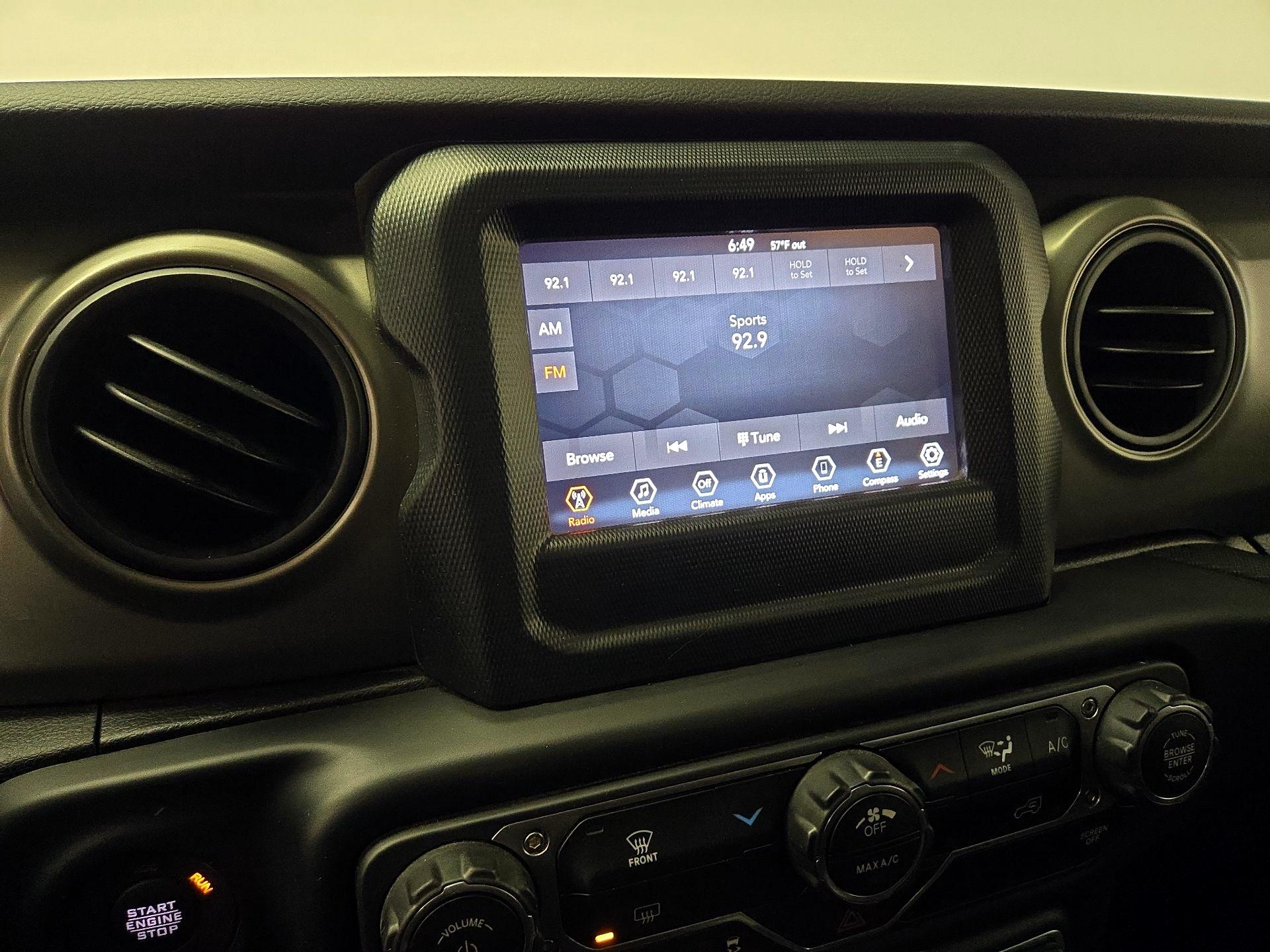 Thumbnail: 2022 Jeep Wrangler - 15