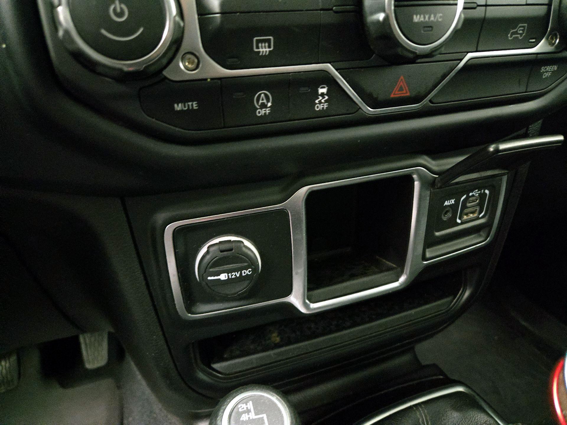 Thumbnail: 2022 Jeep Wrangler - 18