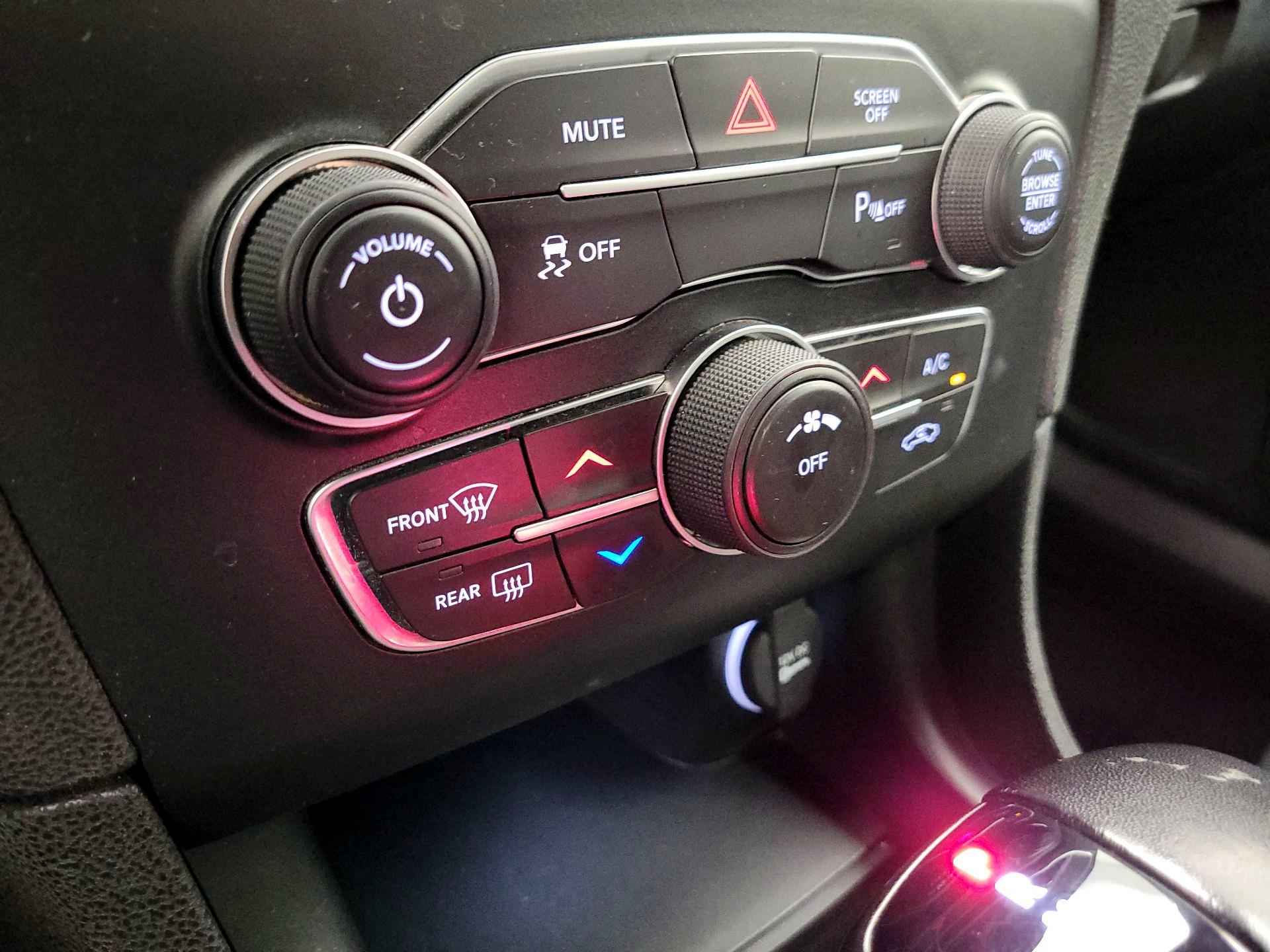 Thumbnail: 2022 Dodge Charger - 16