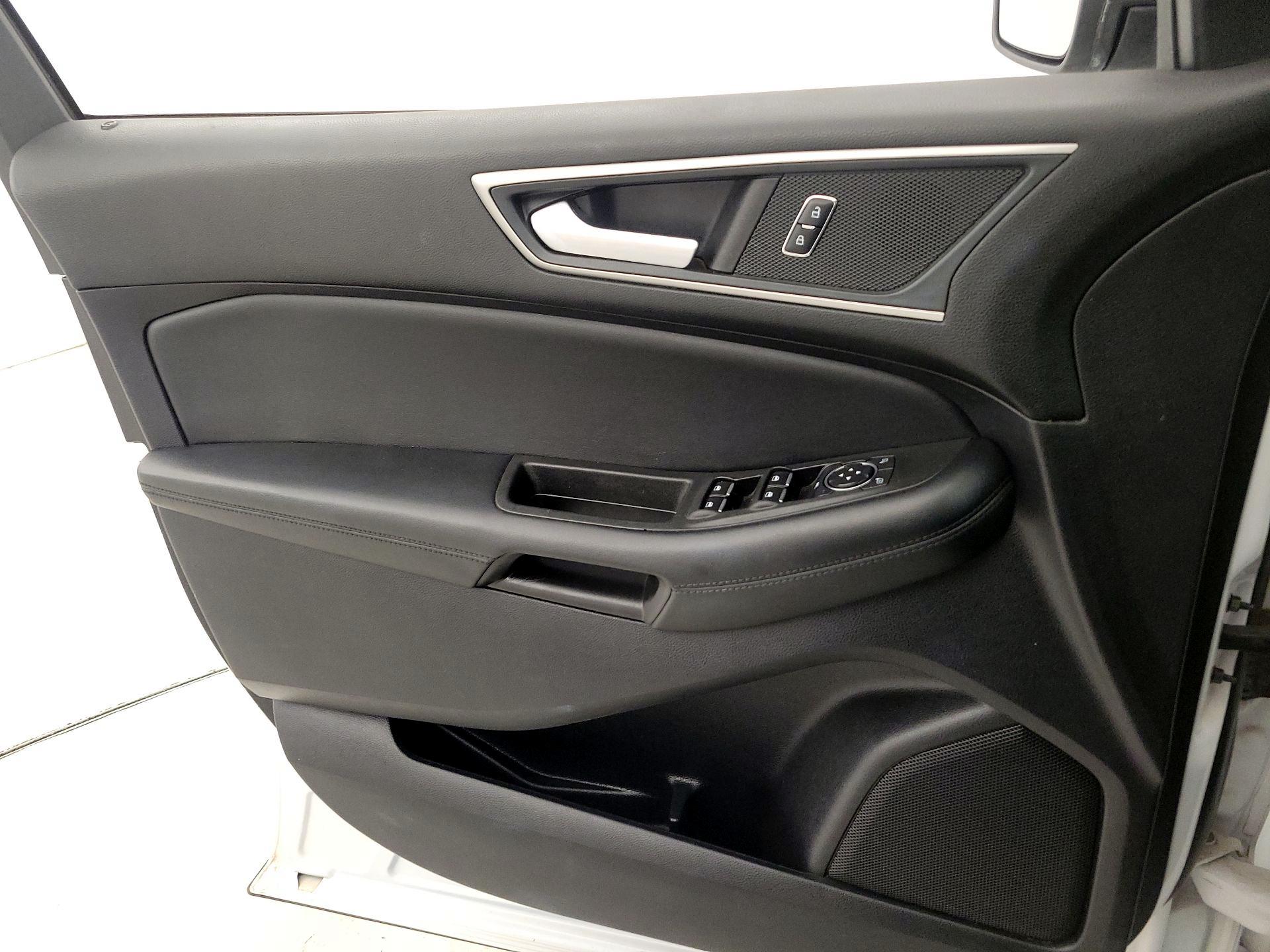 Thumbnail: 2022 Ford Edge - 12