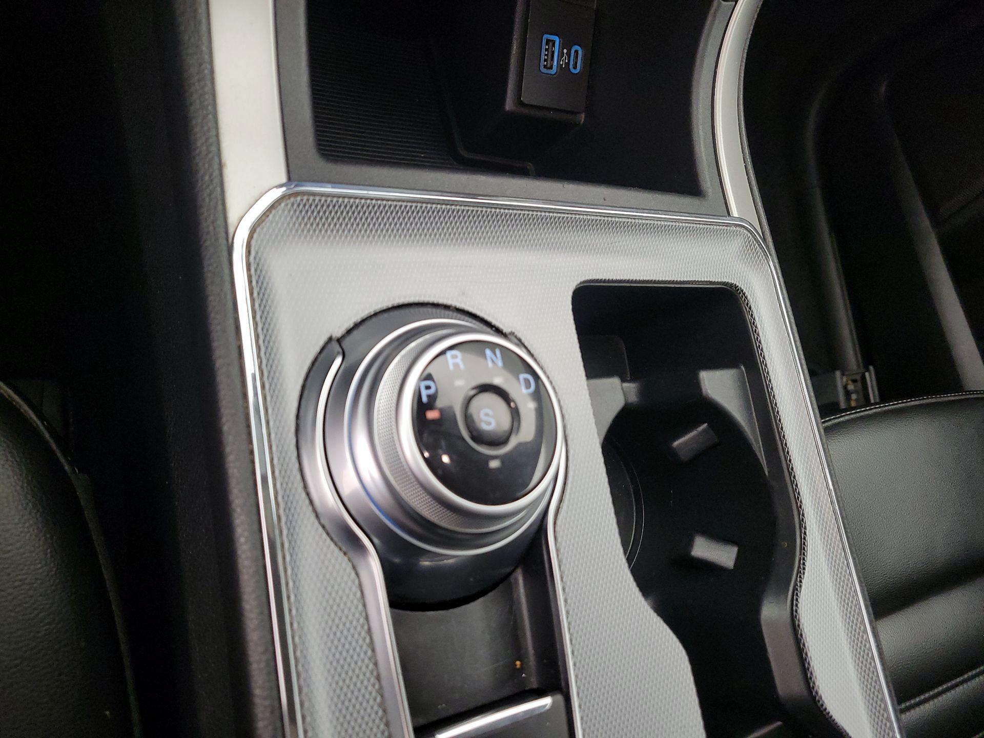 Thumbnail: 2022 Ford Edge - 17