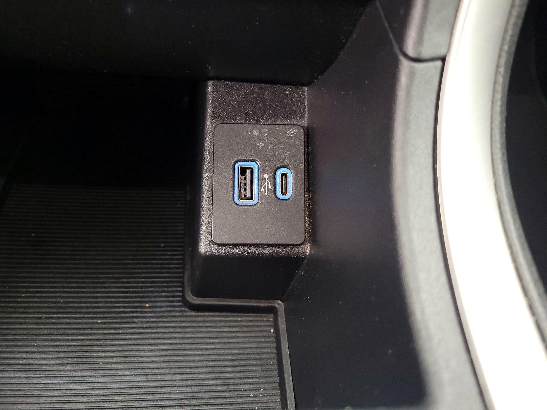 Thumbnail: 2022 Ford Edge - 18