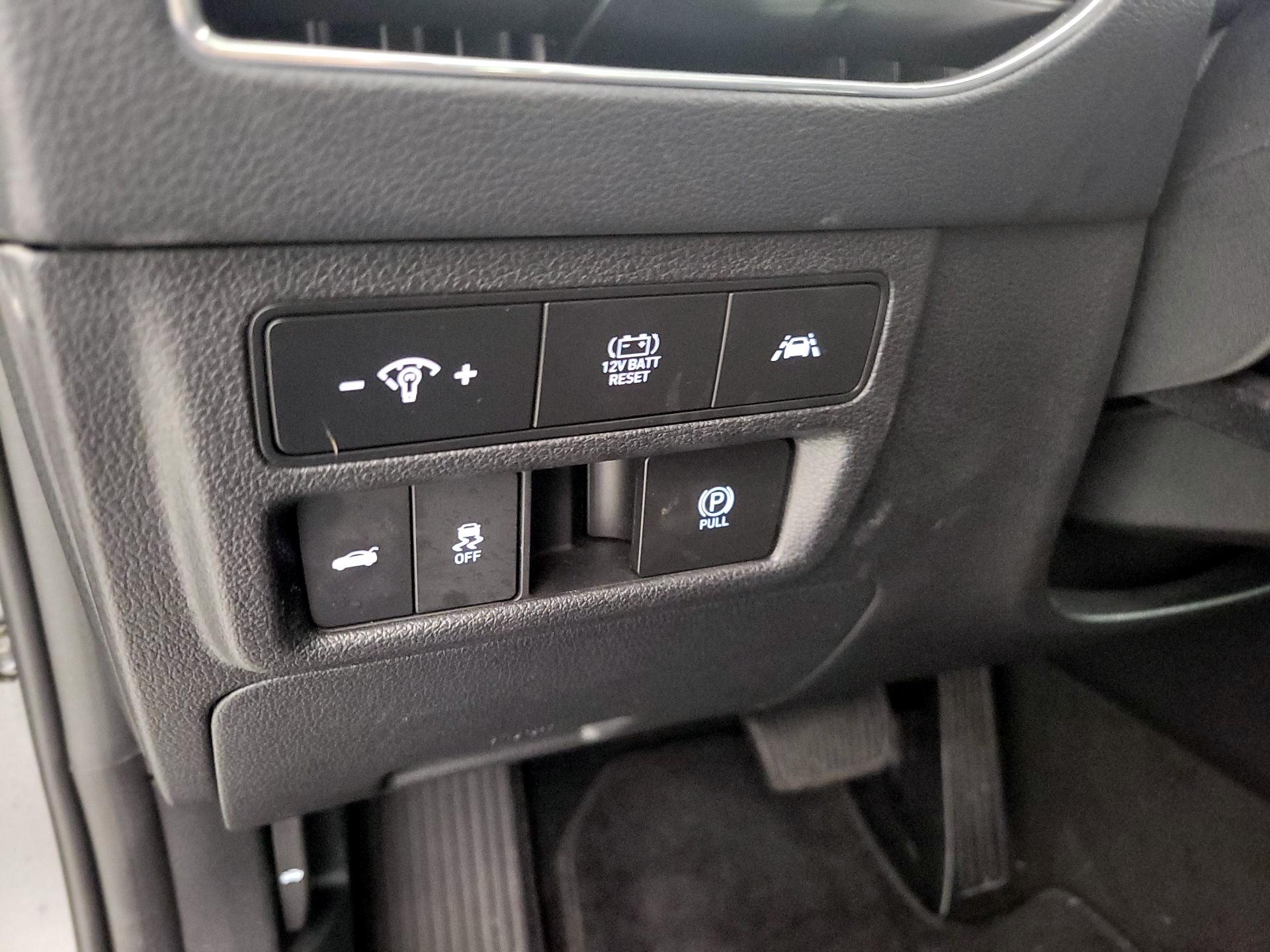 Thumbnail: 2023 Hyundai Sonata - 13