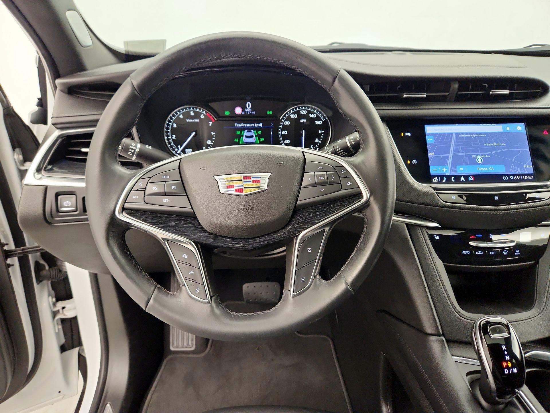 Thumbnail: 2020 Cadillac XT5 - 10