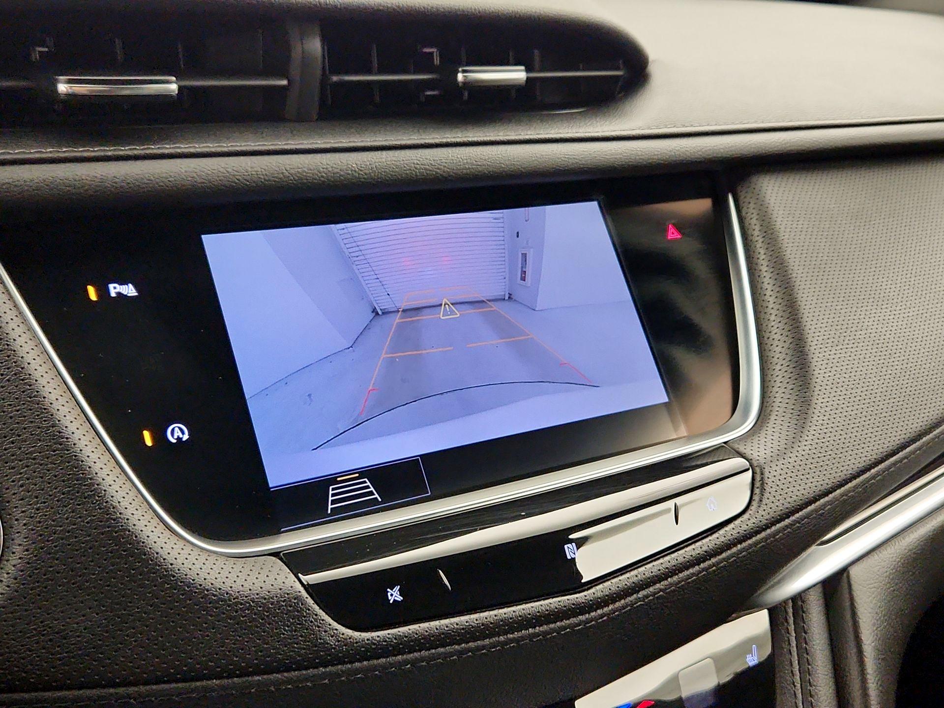 Thumbnail: 2020 Cadillac XT5 - 15