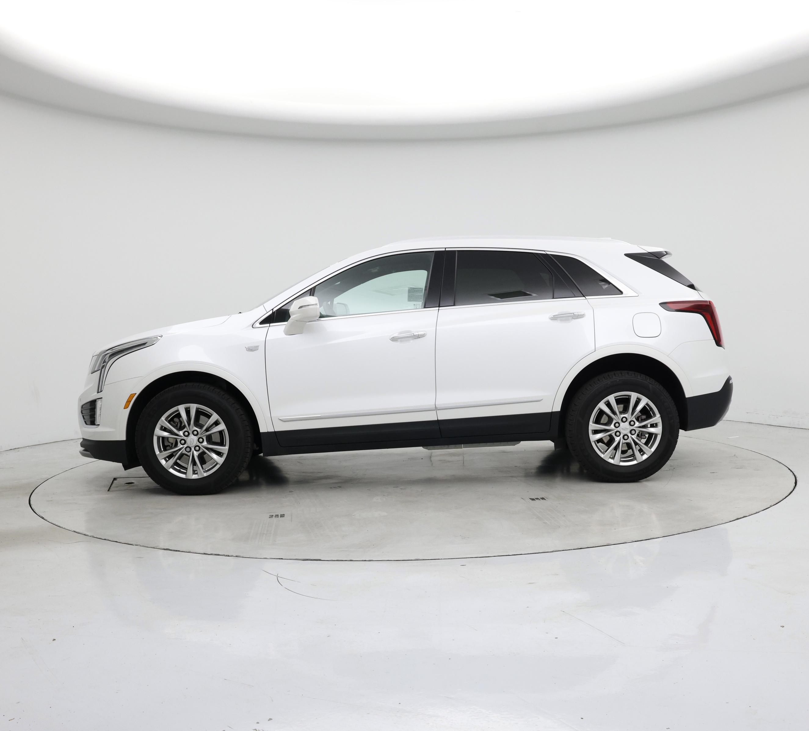 Thumbnail: 2020 Cadillac XT5 - 3