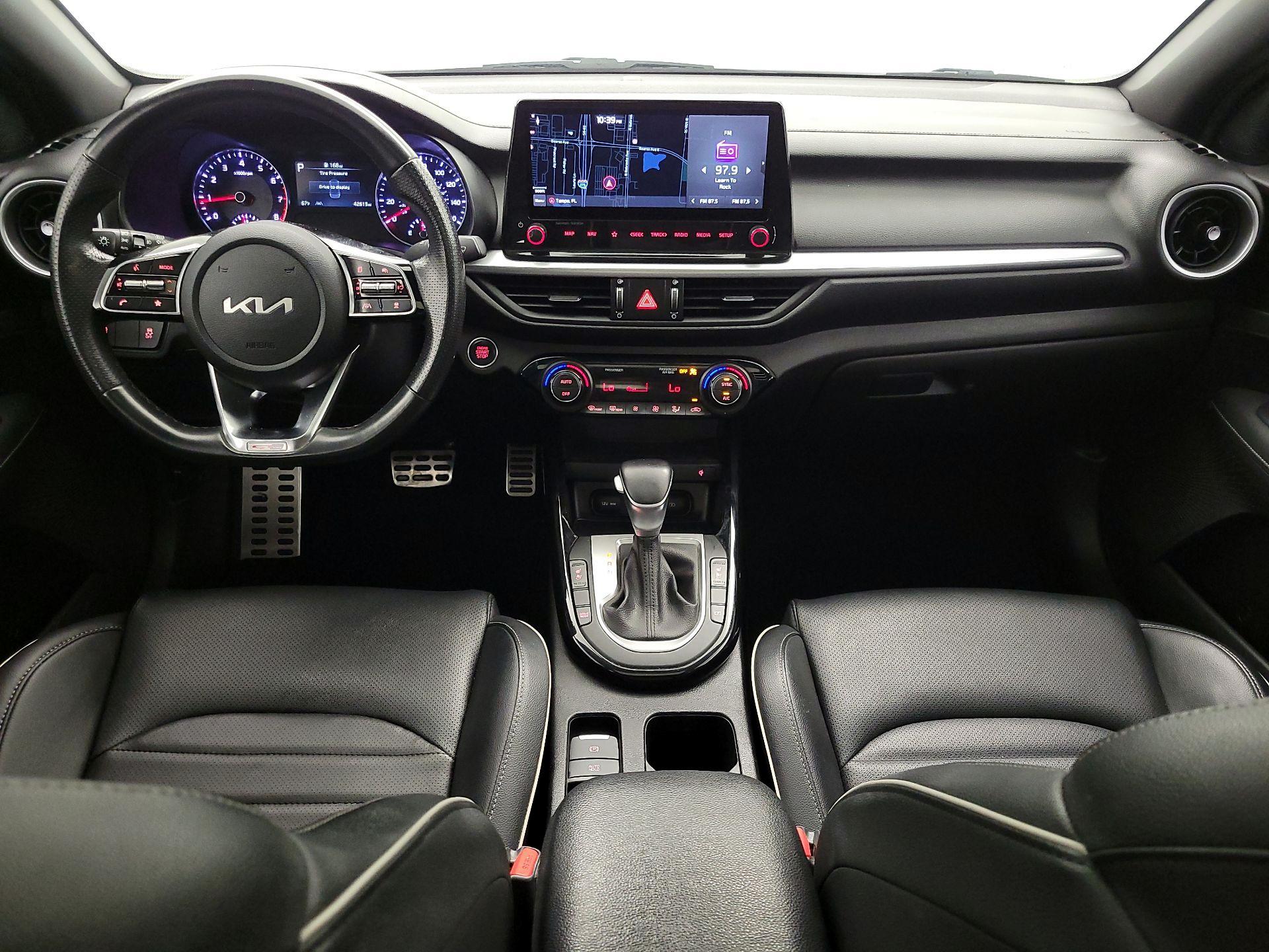 Thumbnail: 2022 Kia Forte - 9