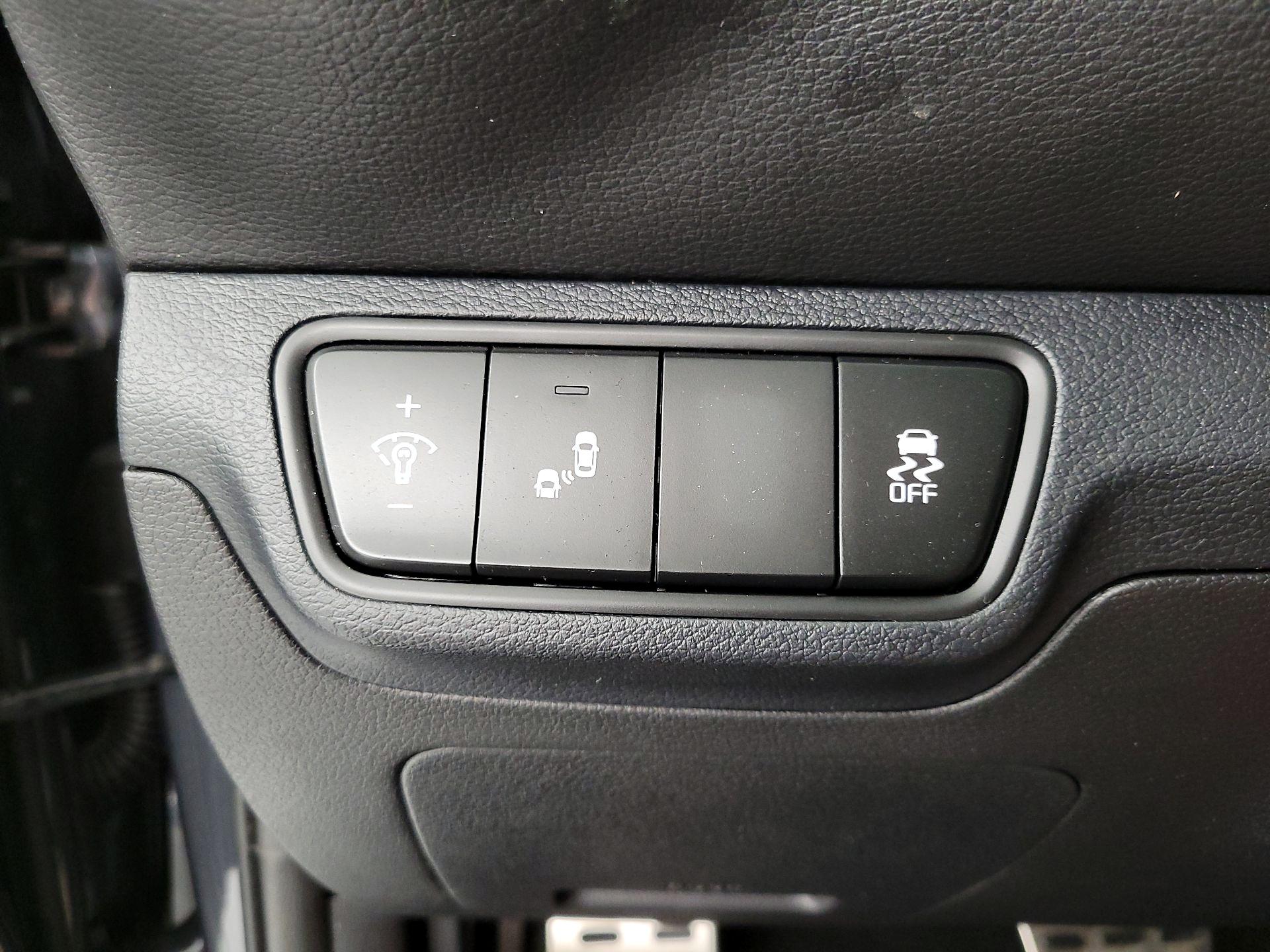 Thumbnail: 2022 Kia Forte - 13