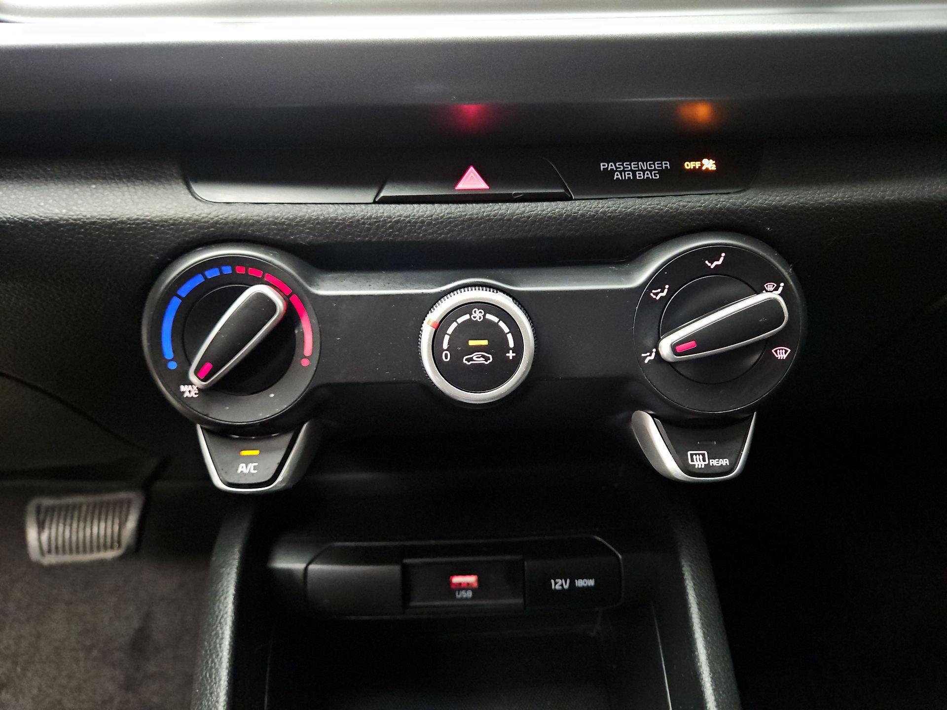 Thumbnail: 2023 Kia Rio - 16