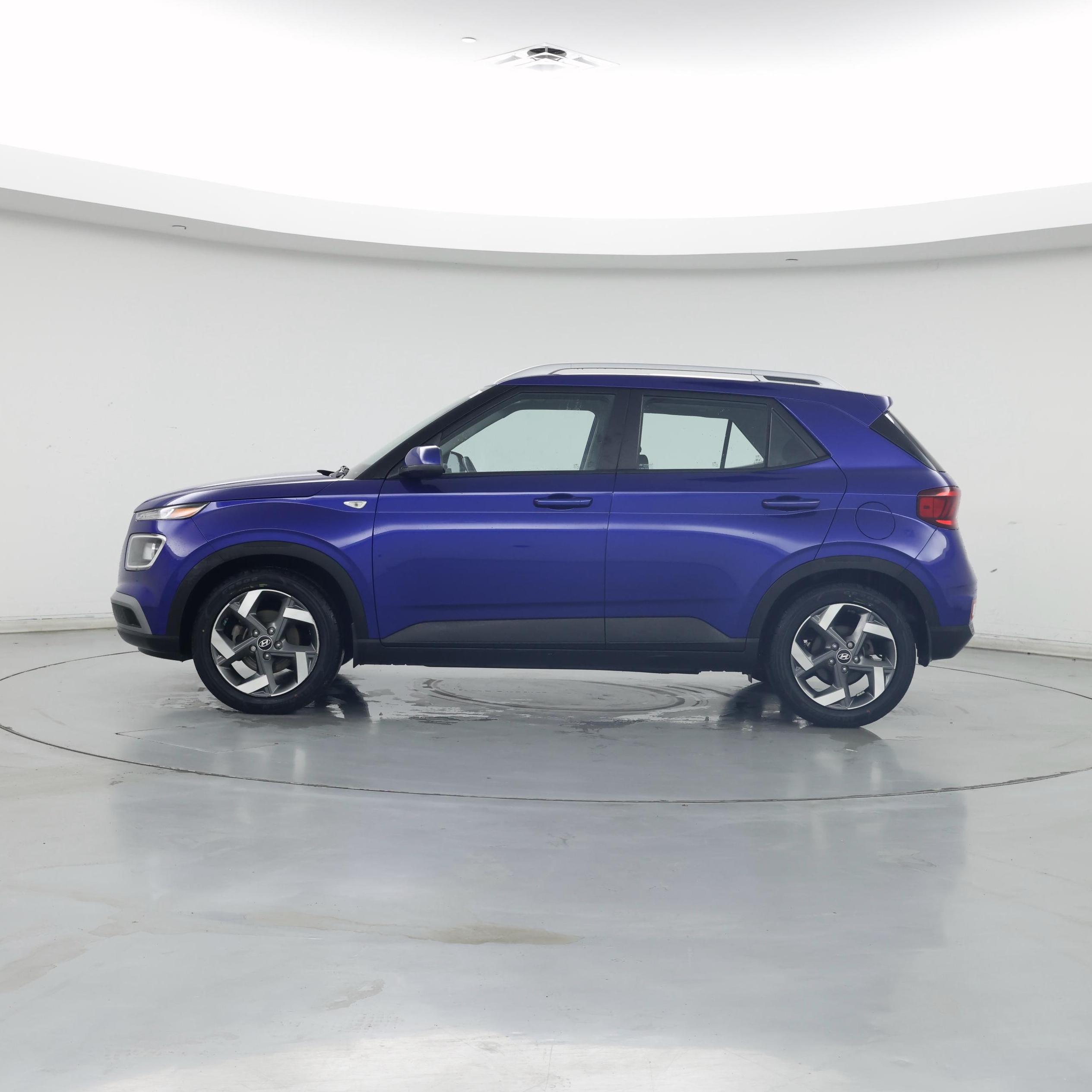 Thumbnail: 2022 Hyundai Venue - 3