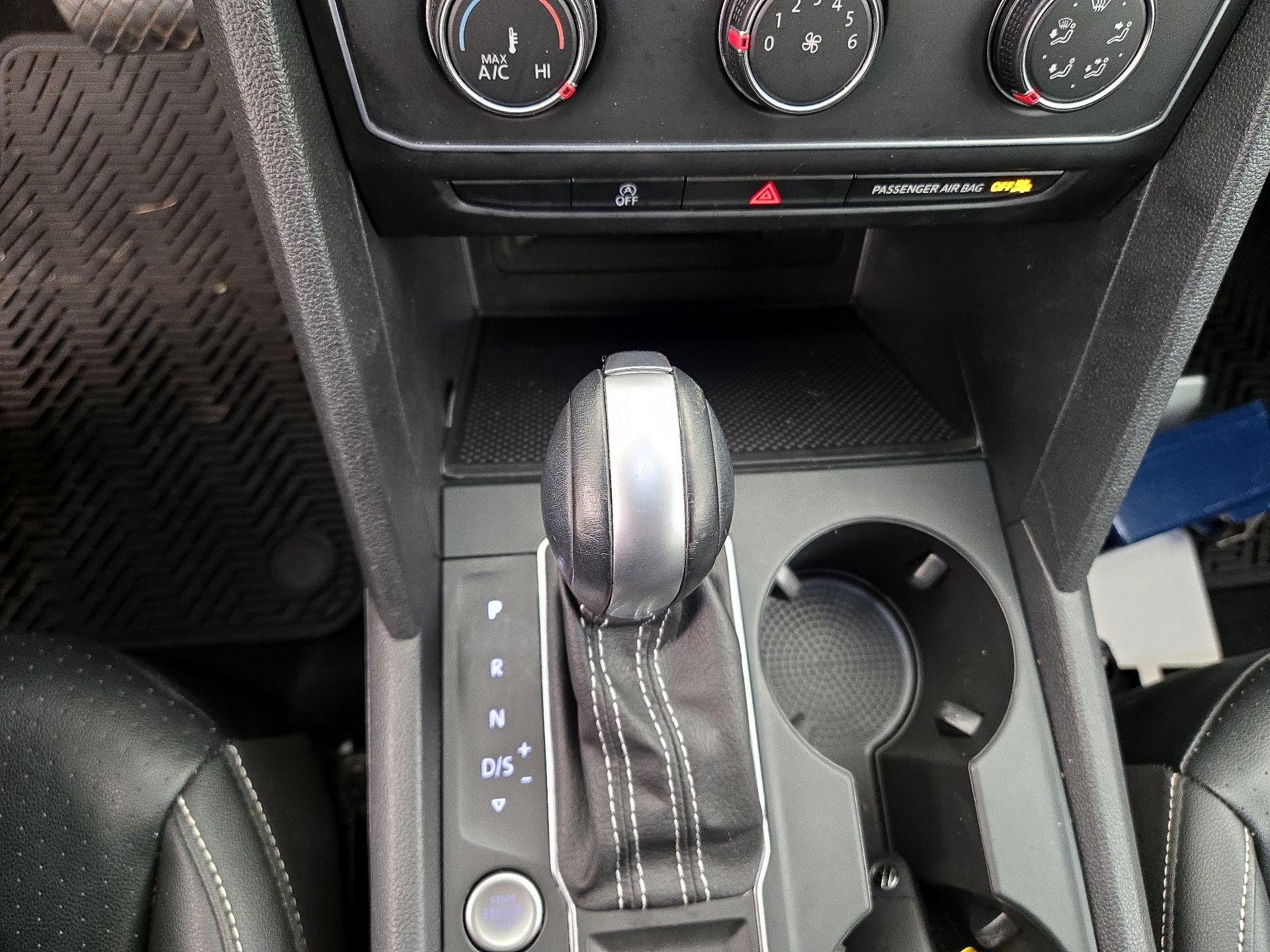 Thumbnail: 2022 Volkswagen Atlas - 17