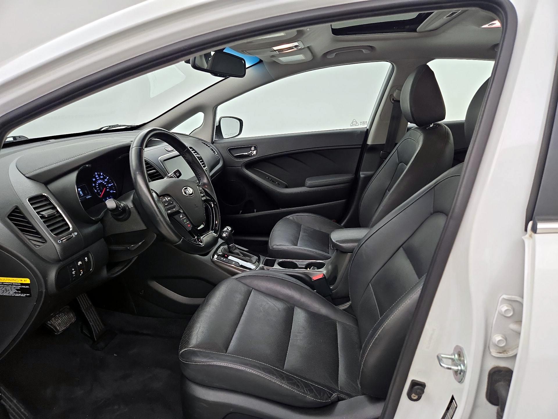 Thumbnail: 2017 Kia Forte - 11