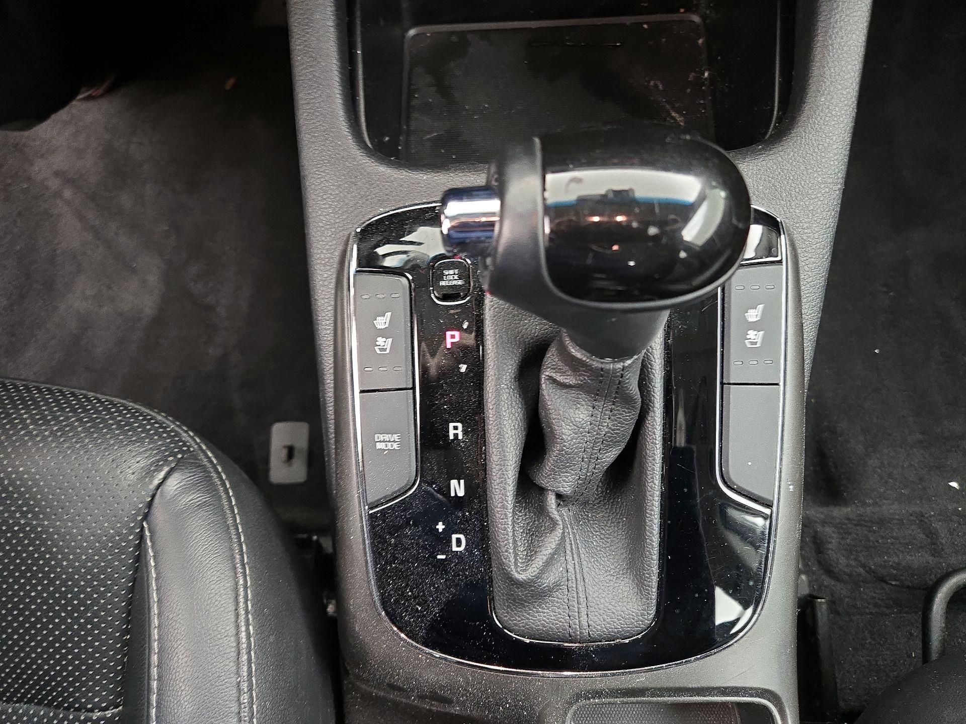 Thumbnail: 2017 Kia Forte - 17